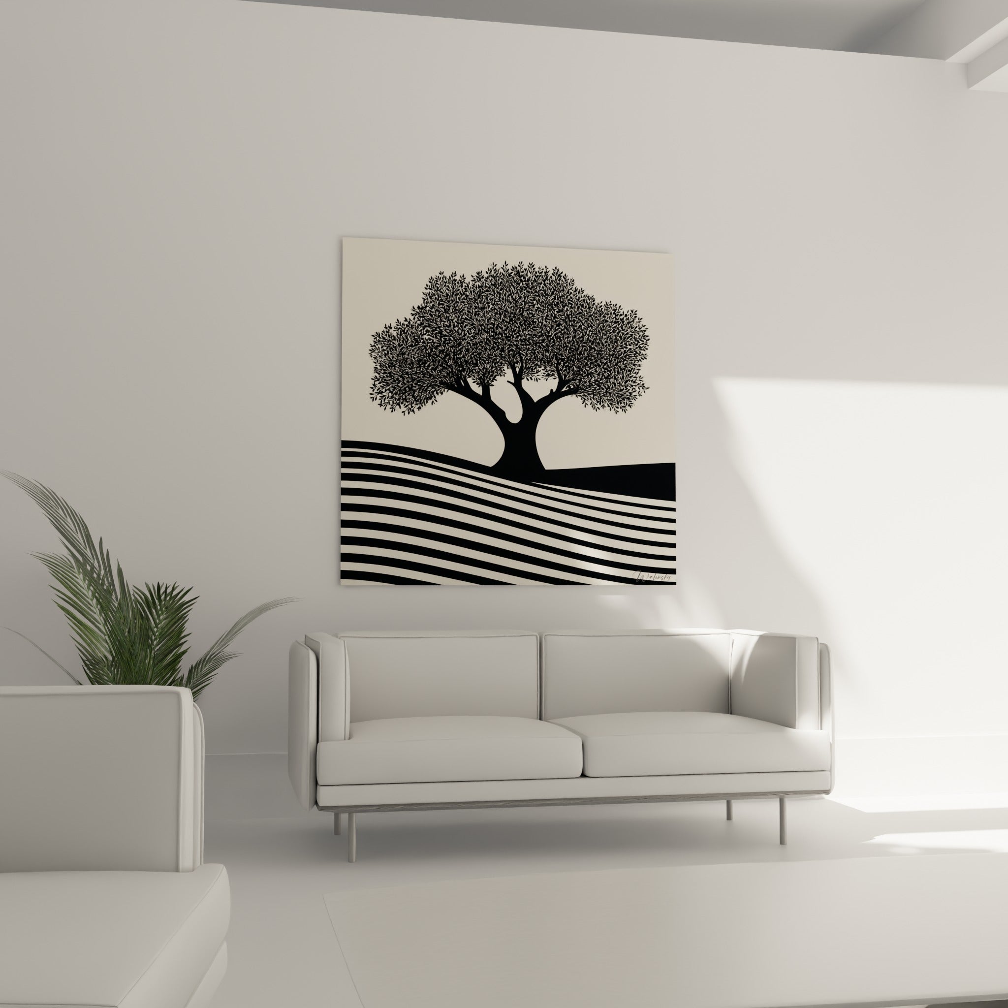 Arbre noir sculptural sur fond crème et rayures contrastées, au-dessus d'un canapé dans un salon lumineux