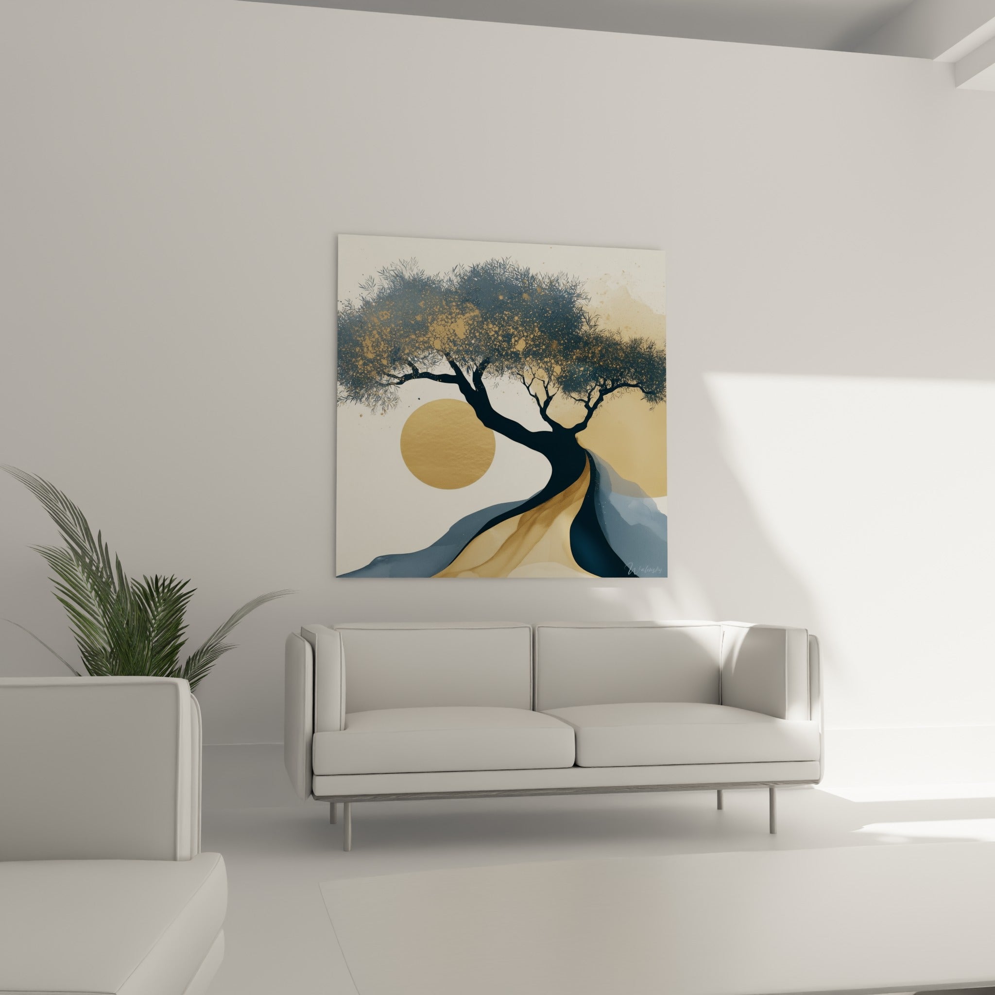 Silhouette d'olivier ocre et bleu ardoise accrochée au-dessus d'un canapé dans un salon lumineux.