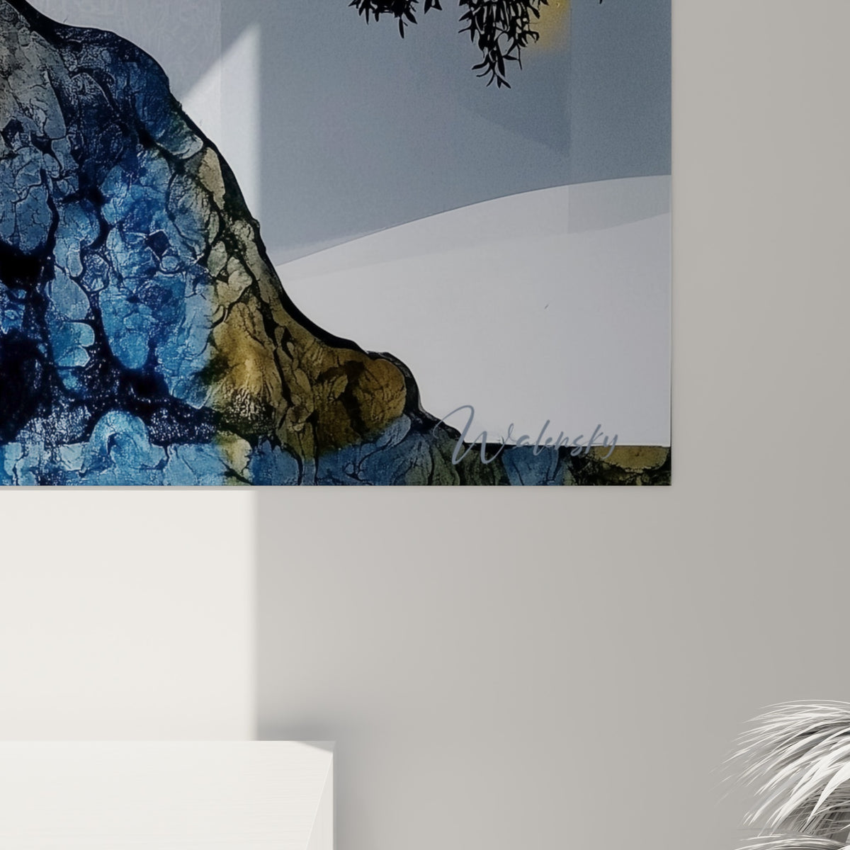 Détail du tronc d'olivier montrant la matière granuleuse bleu ardoise et les empâtements dorés texturés