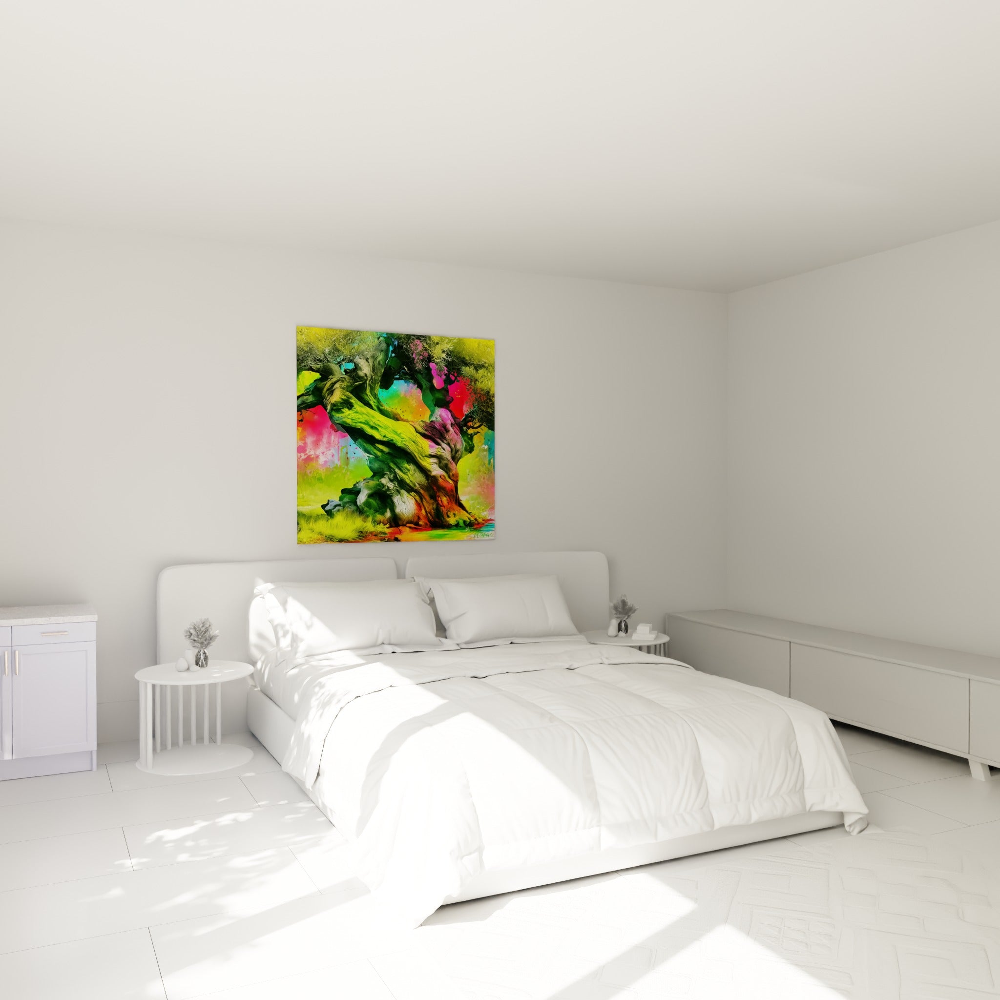 Tronc d'olivier vert lime et corail sculpté, accroché au-dessus d'un lit dans une chambre claire