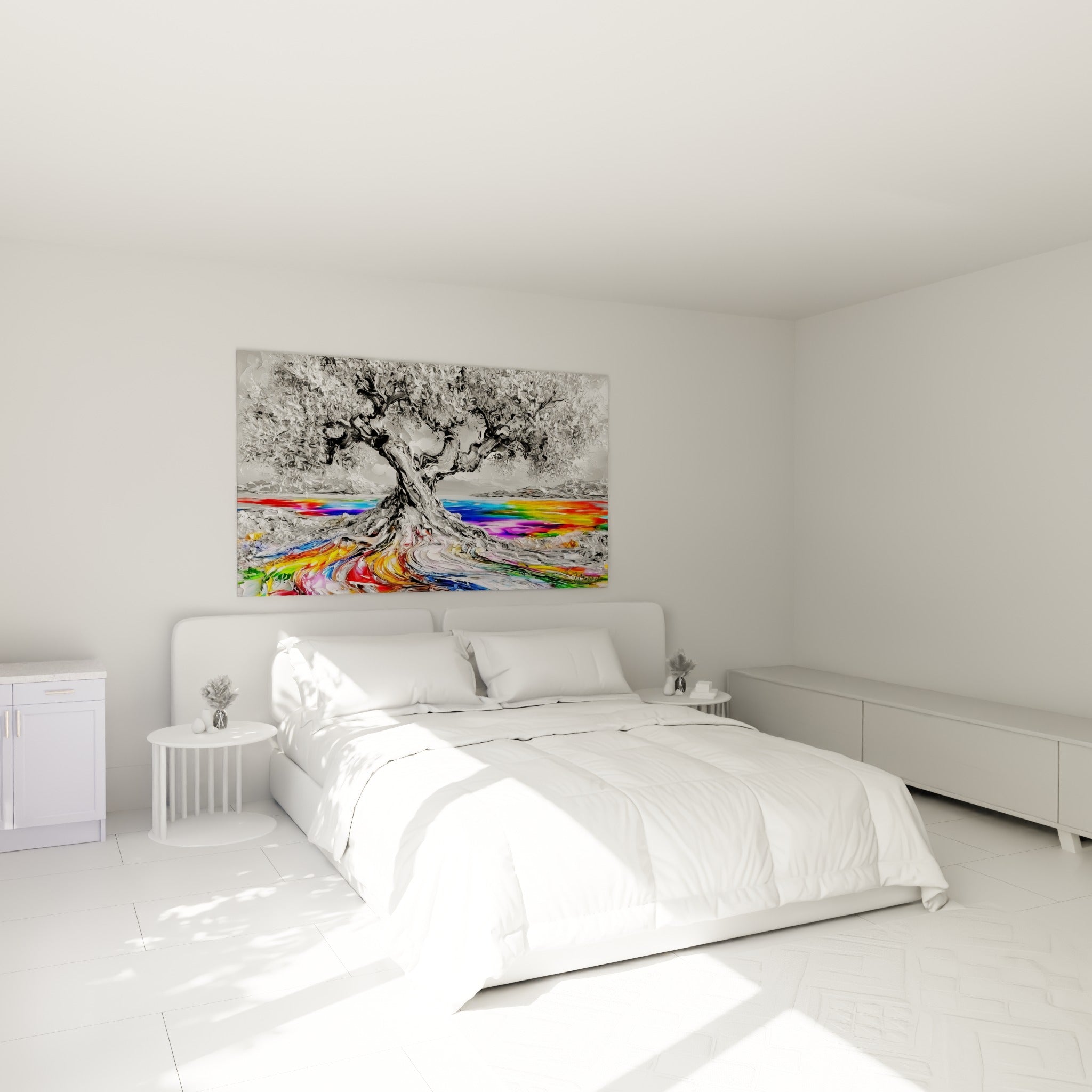 Tronc d'olivier argenté et racines multicolores éclatantes au-dessus d'un lit dans une chambre claire