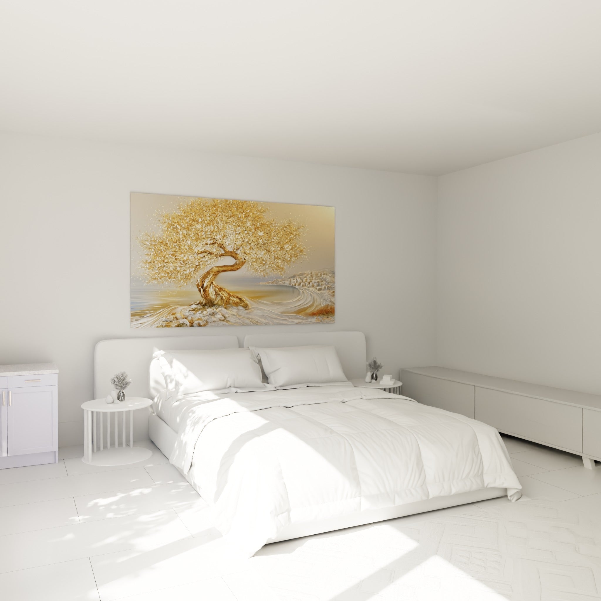 Arbre doré noueux surplombant un rivage blanc, accroché au-dessus d'un lit dans une chambre claire