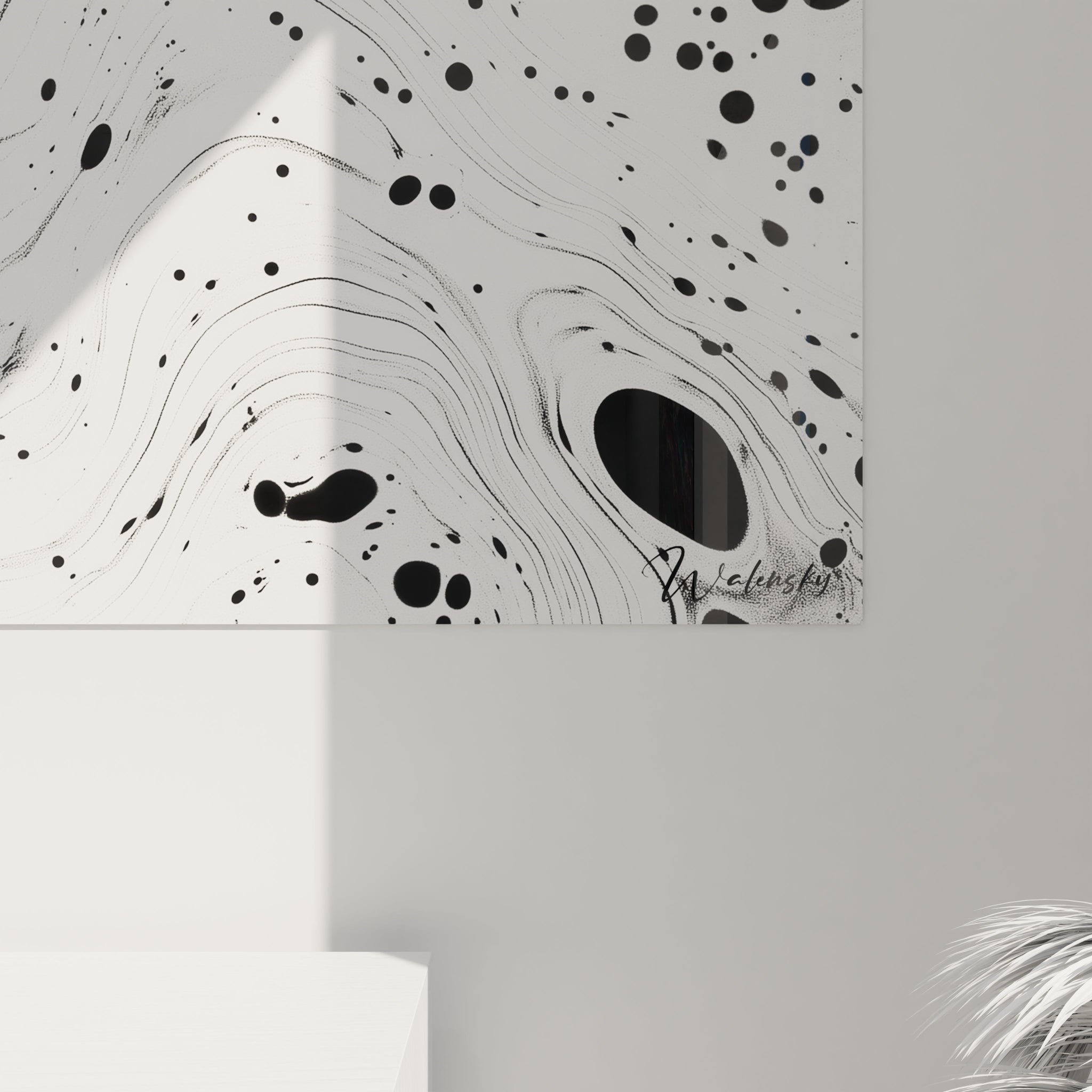 Tableau tacheté en noir et blanc de Walensky, parfait pour un décor moderne et élégant