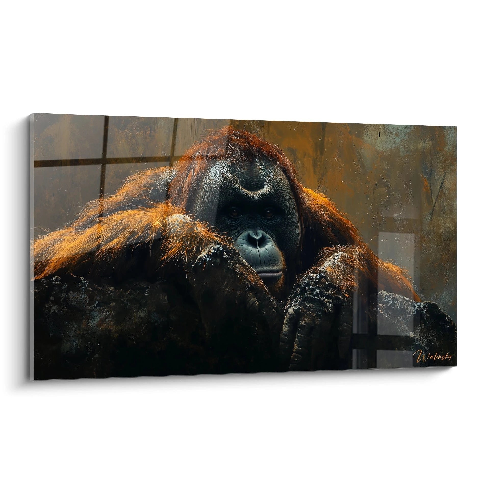 Un tableau orang-outan au pelage roux vif représenté en gros plan, avec un regard profond et pensif. L'animal repose ses mains massives sur une branche, créant un contraste saisissant entre sa fourrure orangée et l'arrière-plan sombre aux tonalités brunes.
