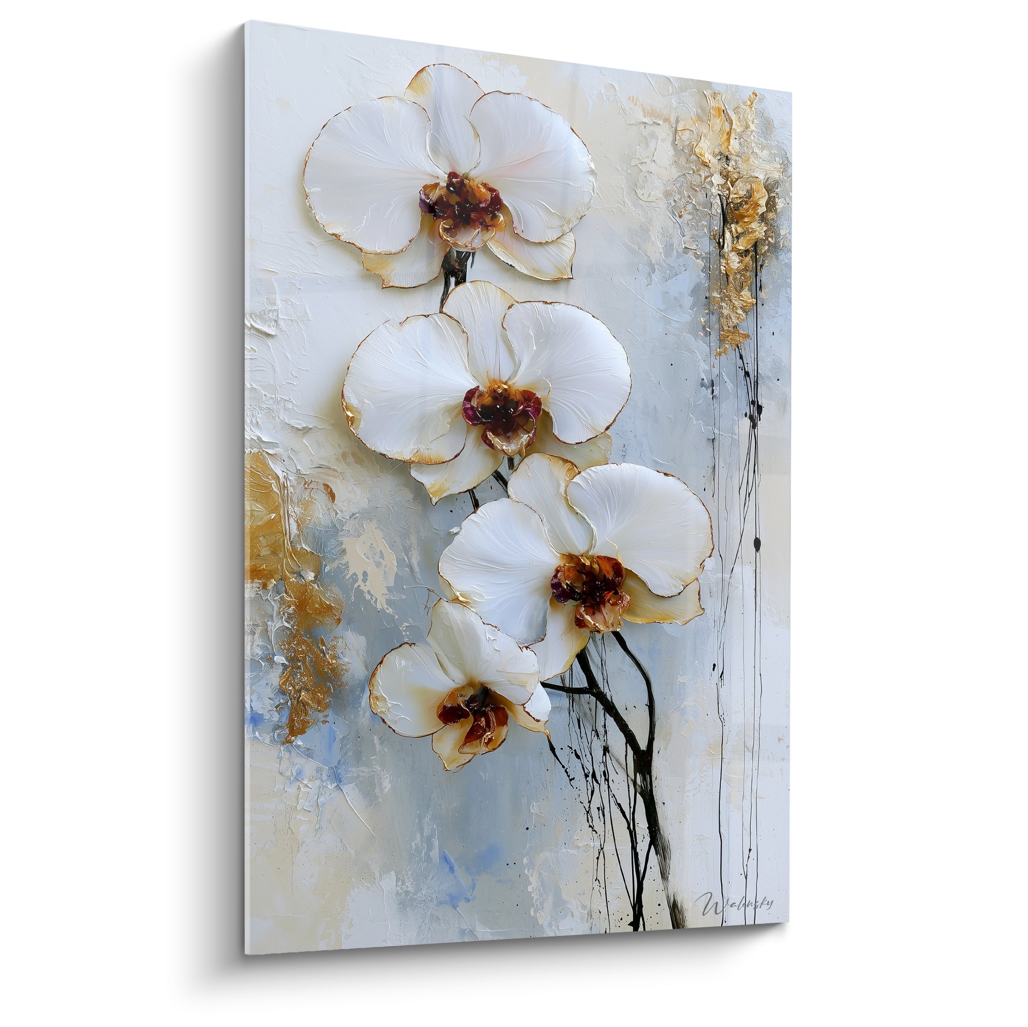 Orchidée blanche aux cœurs pourpres et éclats dorés sur fond gris texturé
