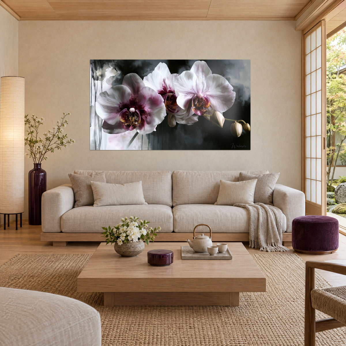 Cuadro orquídeas blancas de corazones burdeos y capullos en racimo, fondo gris tinta, sobre un sofá en un salón luminoso