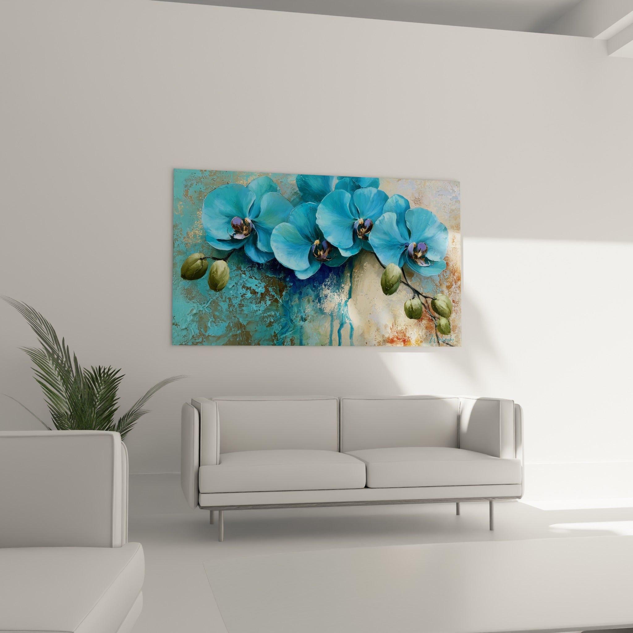 Fleurs d'orchidées turquoise à cœurs pourpres au-dessus d'un canapé dans un salon lumineux