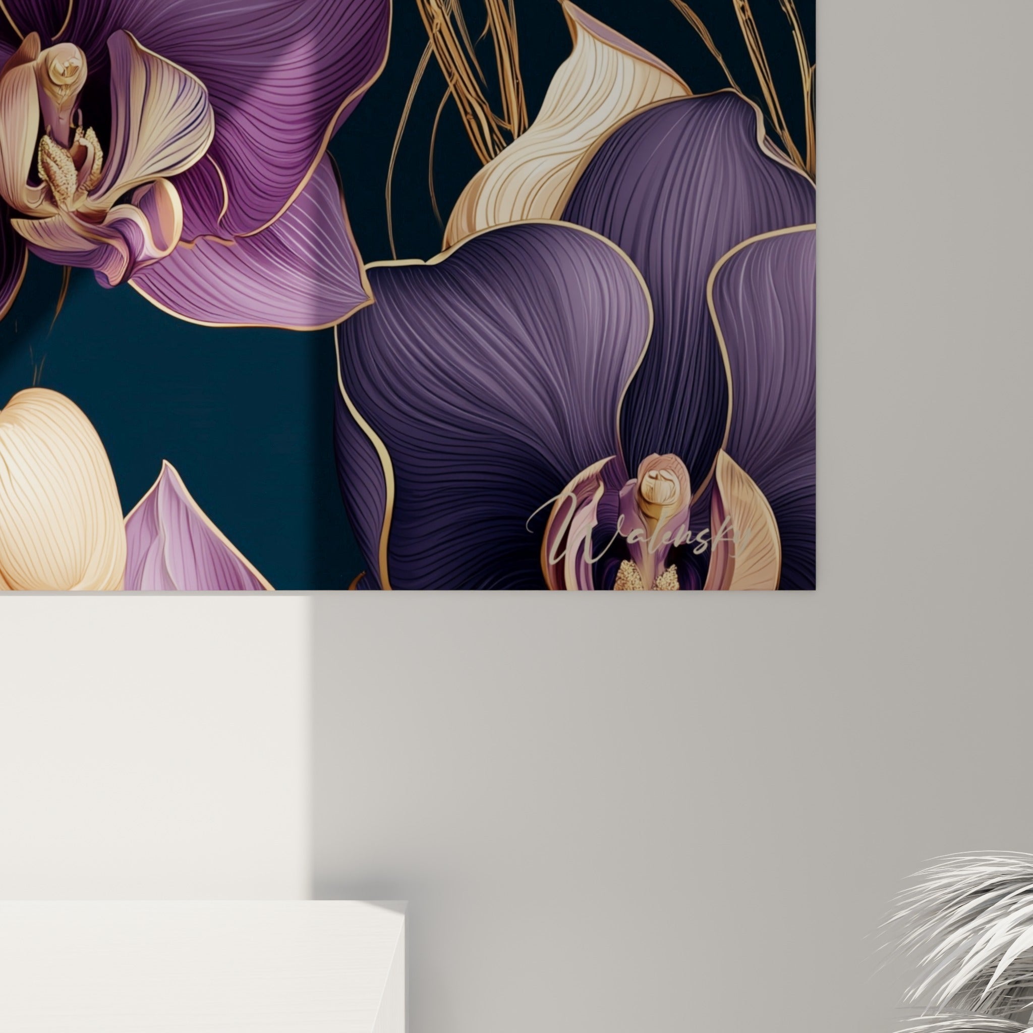 Détail rapproché des nervures dorées et du grain pictural des orchidées violettes et beiges