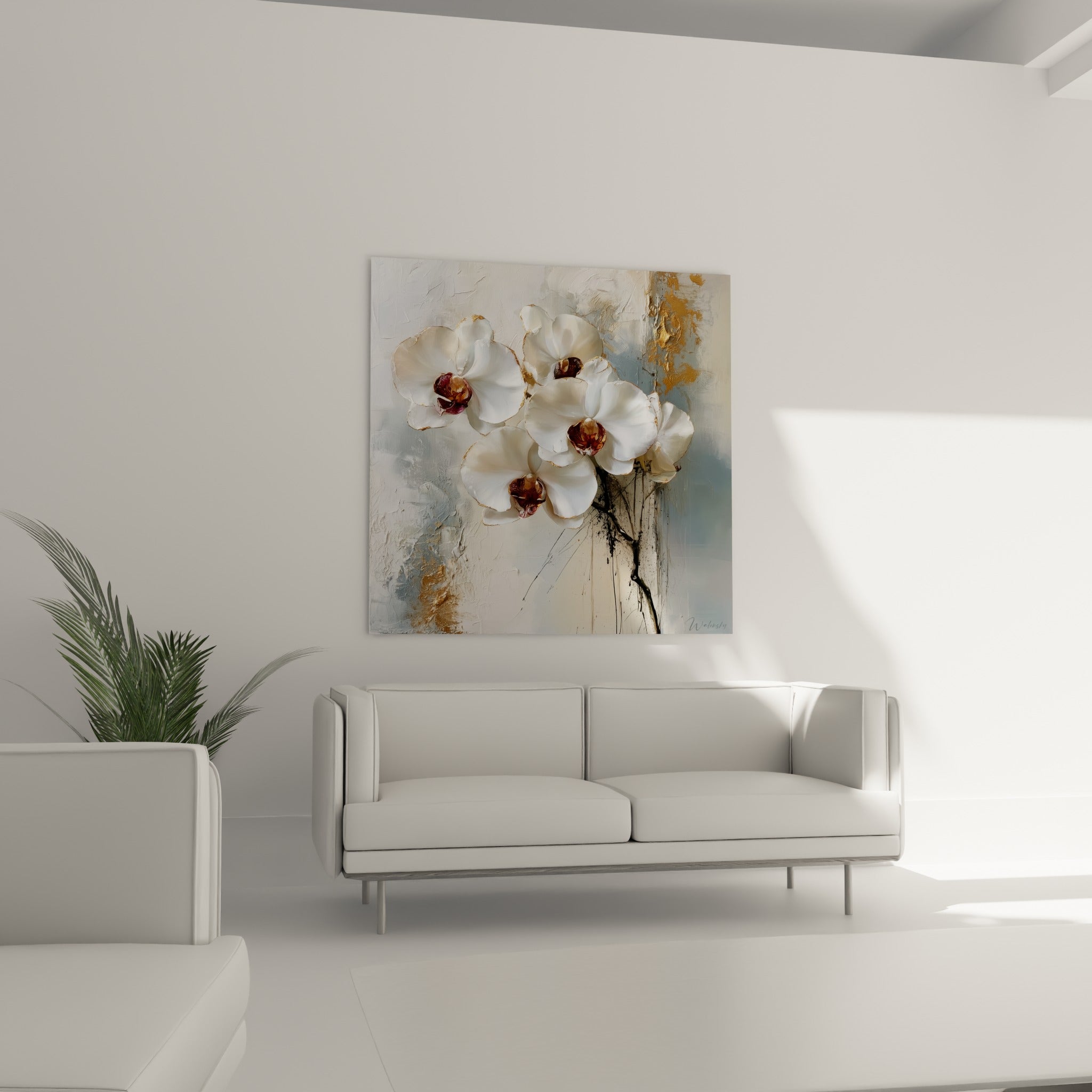 Bouquet d'orchidées blanches à cœurs bordeaux et éclats dorés au-dessus d'un canapé dans un salon lumineux