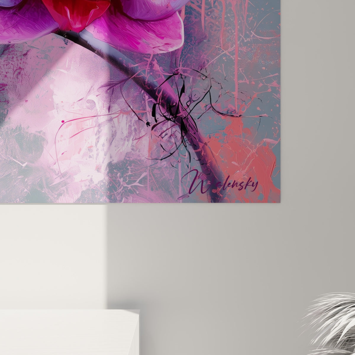Pétales d'orchidée aux empâtements roses et violets, coulures bleu pétrole visibles de près