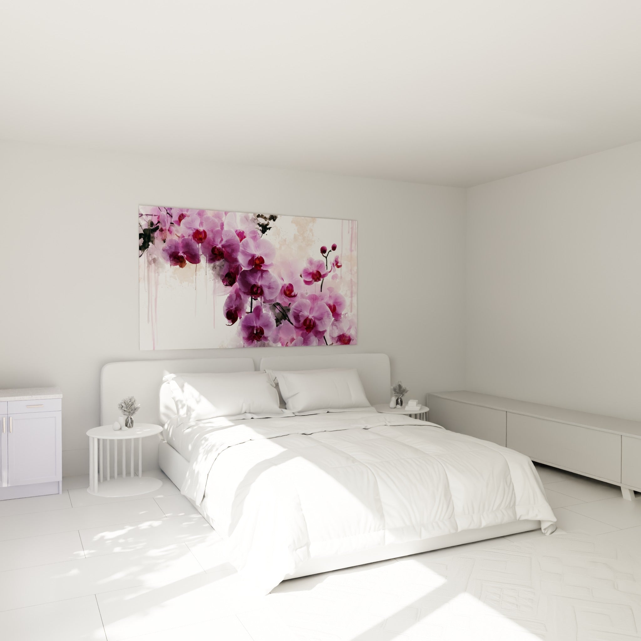 Grappes d'orchidées roses et mauves accrochées au-dessus d'un lit dans une chambre claire