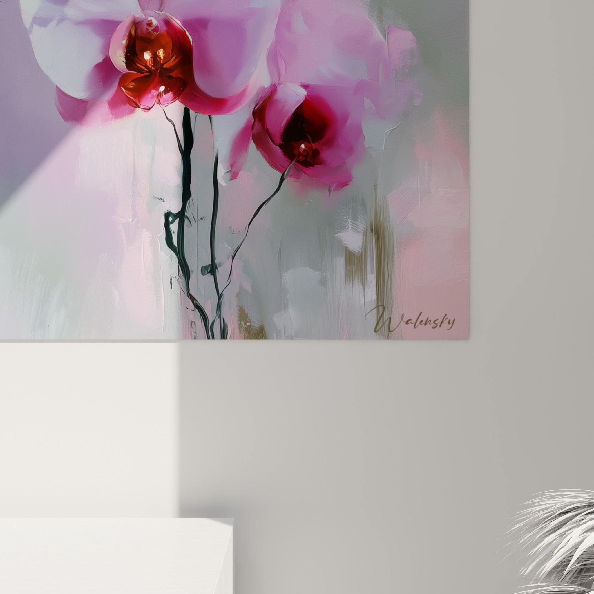 Empâtements roses et bordeaux visibles sur les pétales d'orchidée en gros plan sur la toile