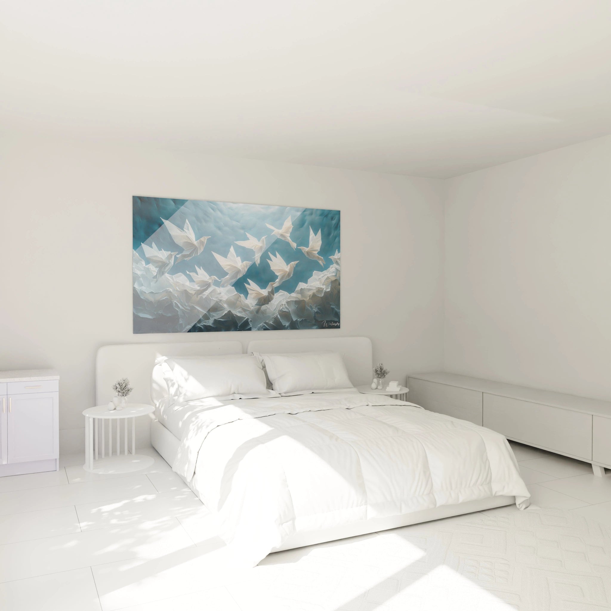 Tableau trompe l'oeil Walensky avec vol de colombes blanches sur fond bleu accroché au-dessus d'un lit moderne