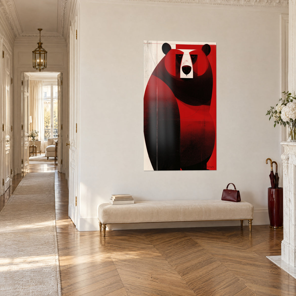 Tableau plantigrade géométrique rouge écarlate et noir charbon, vu de trois-quarts dans un couloir parqueté, banquette crème, appartement haussmannien