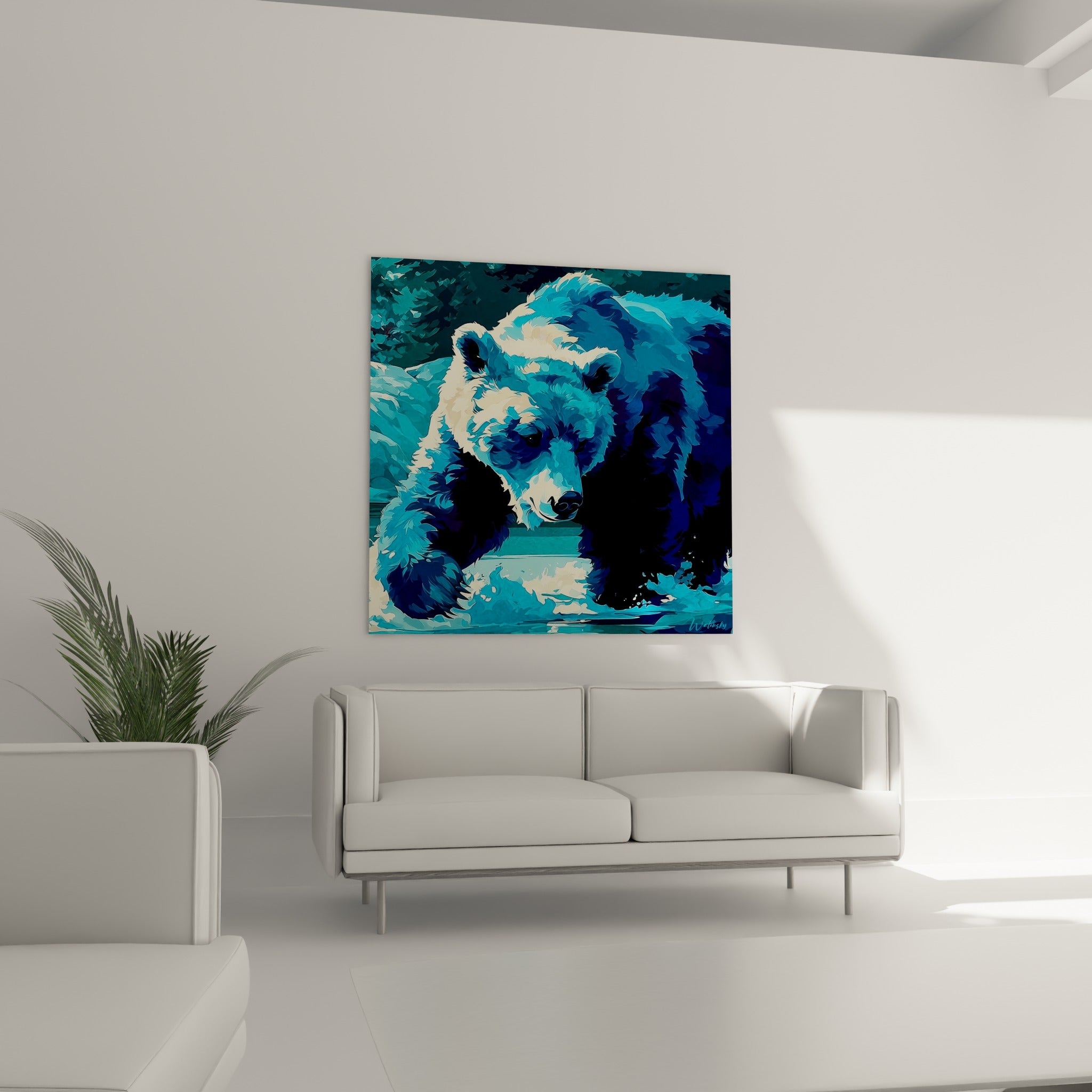 Ours brun turquoise et anthracite saisi dans l'eau, suspendu au-dessus d'un canapé dans un salon lumineux