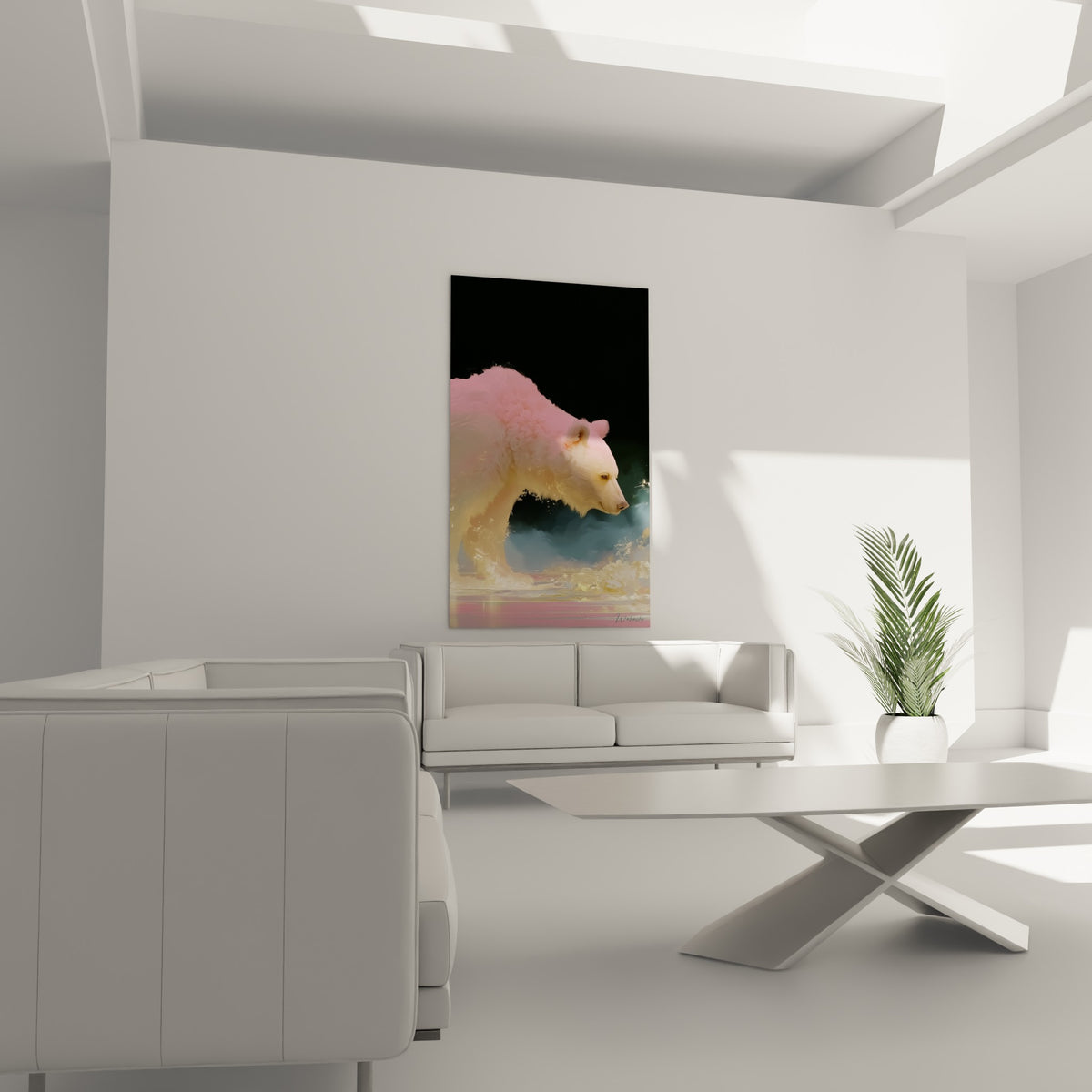 Figure d'ours brun aux teintes roses et bleutées suspendue au-dessus d'un canapé dans un salon lumineux.