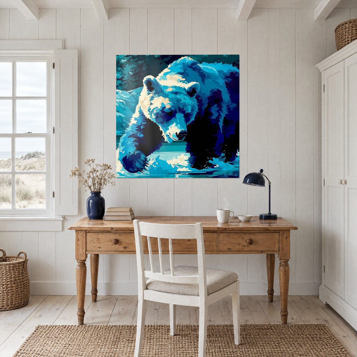 Tableau ours à l'affût en touches bleu pétrole et ivoire, museau noir baissé, accroché au-dessus d'un bureau en bois clair