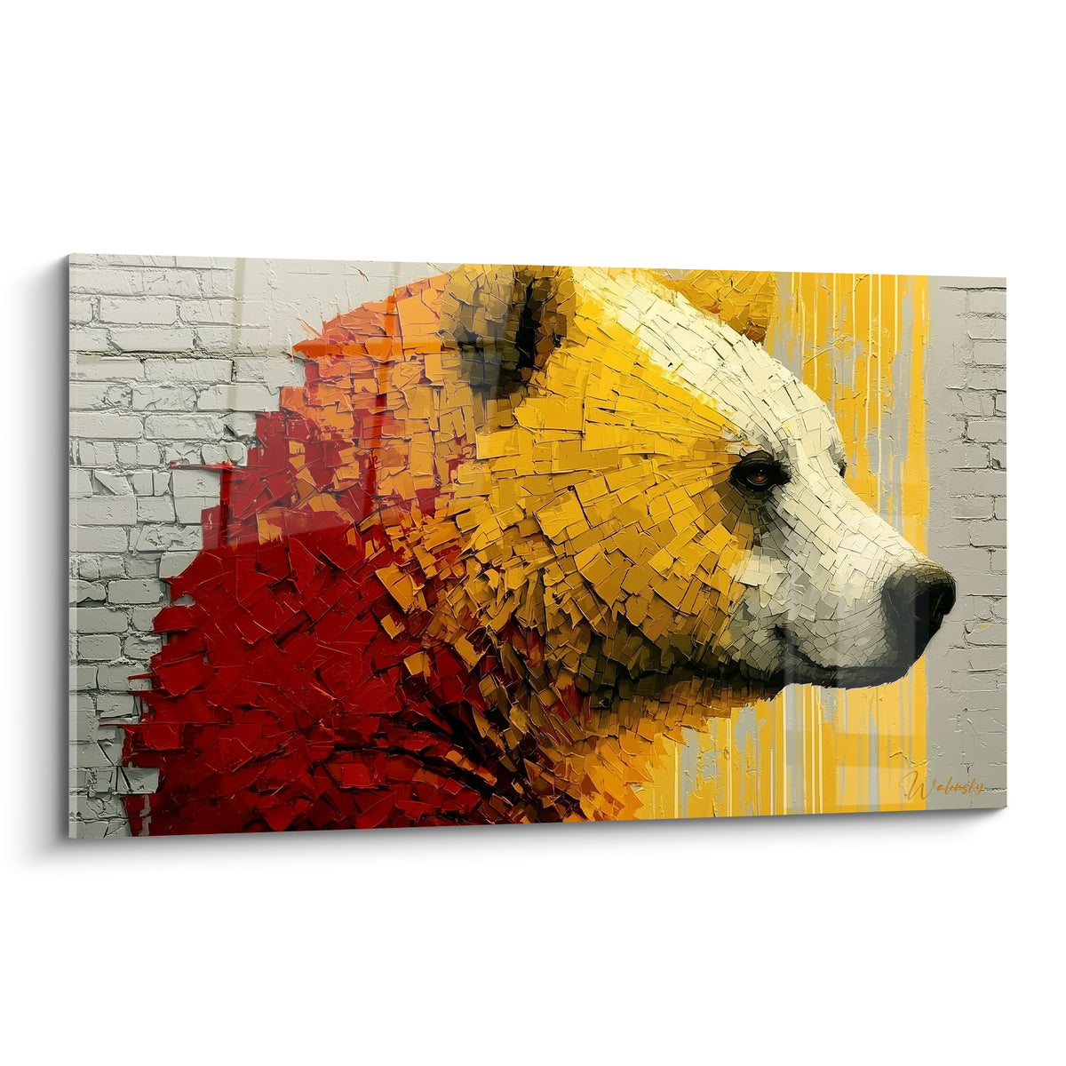 Ours brun de profil, touches dorées et rouge terracotta sur mur de briques blanches