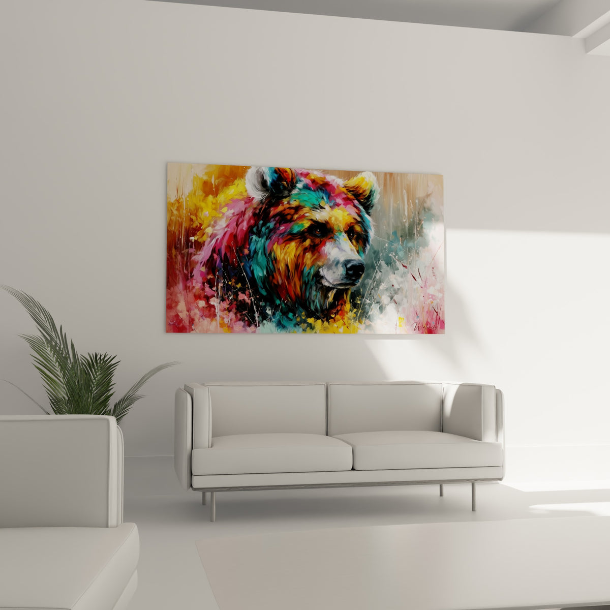 Tête d'ours brun turquoise et doré suspendue au-dessus d'un canapé dans un salon lumineux
