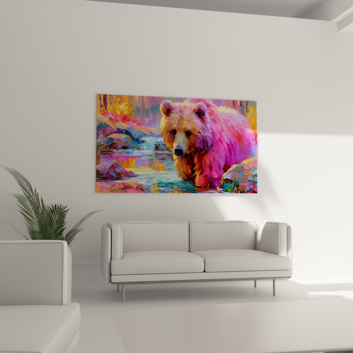 Ours brun mauve et doré dans une rivière scintillante, accroché au-dessus d'un canapé dans un salon lumineux