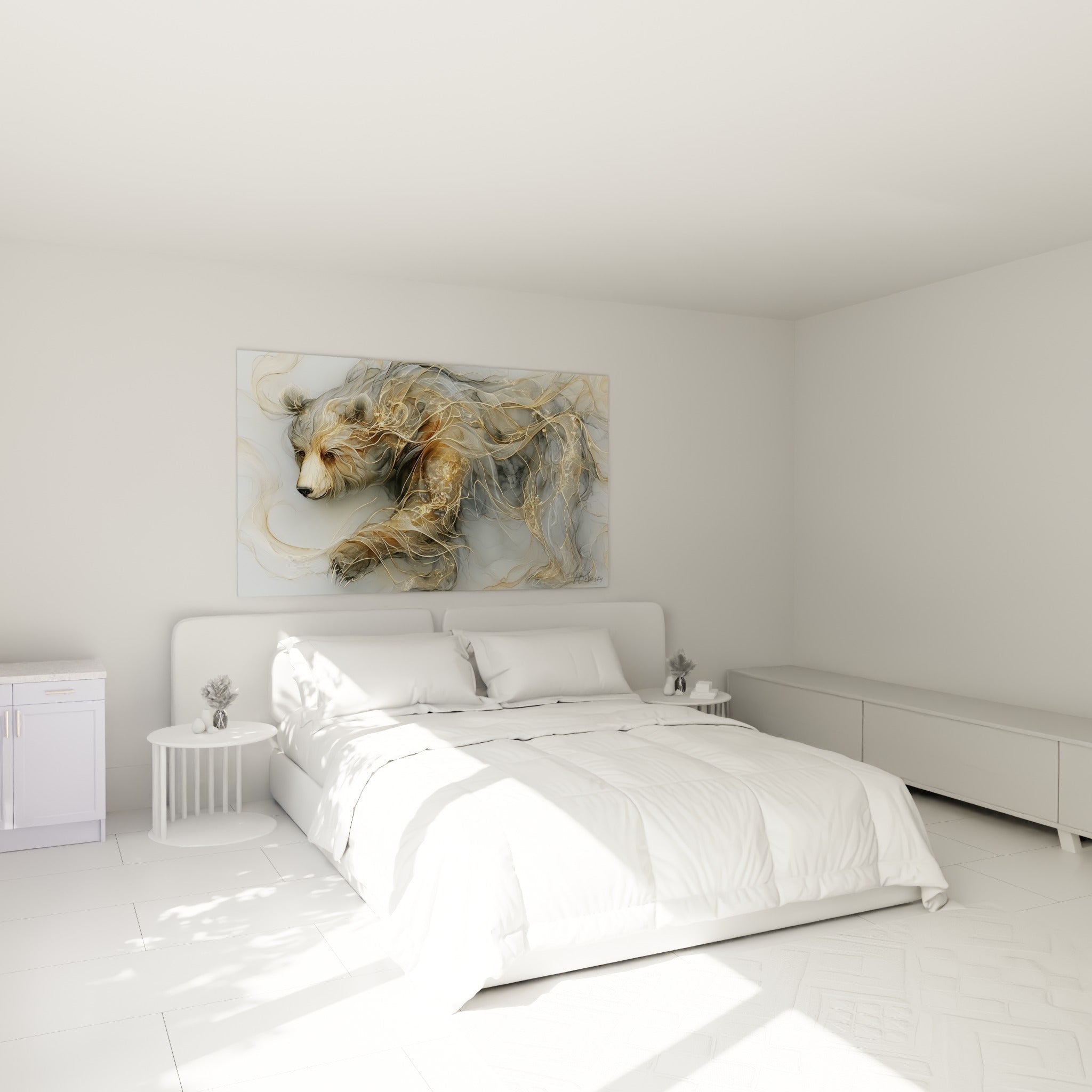 Silhouette d'ours brun aux filaments dorés et gris, accrochée au-dessus d'un lit dans une chambre claire