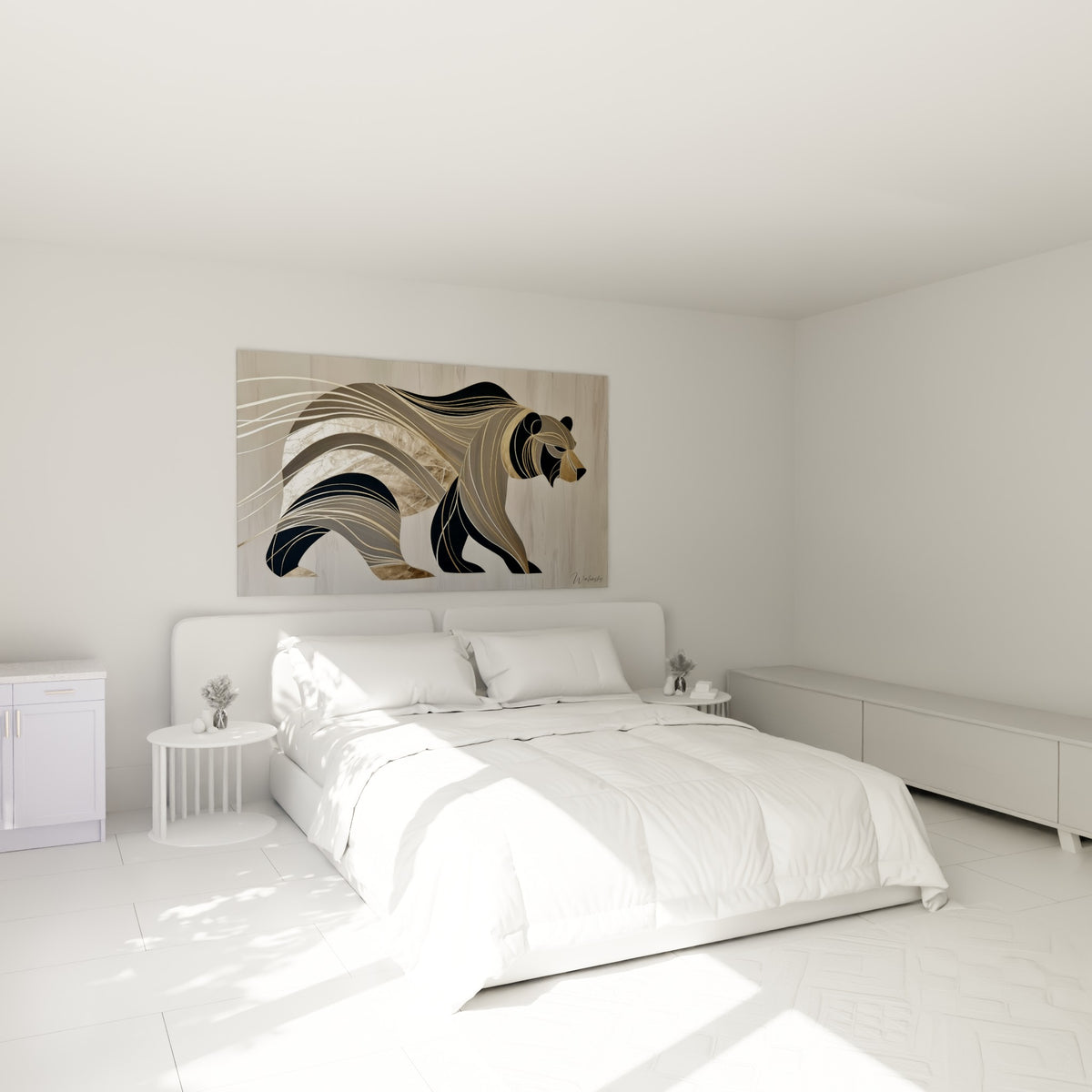 Ours brun graphique doré et anthracite accroché au-dessus d'un lit dans une chambre claire