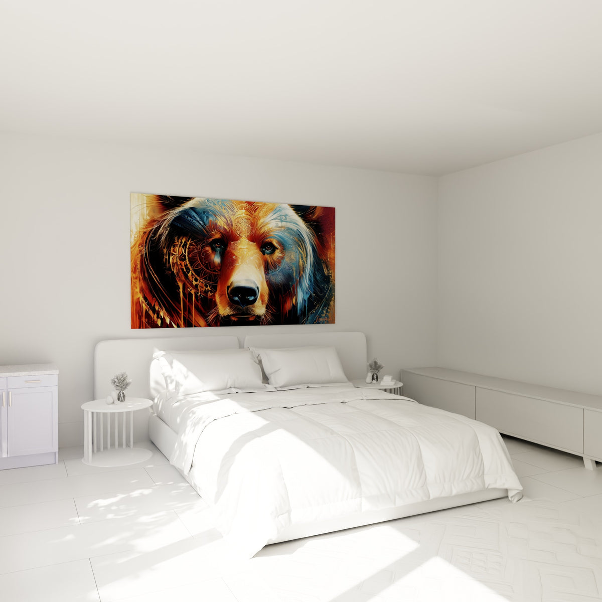 Ours brun mystique cuivré et bleuté, museau noir centré, au-dessus d'un lit dans une chambre claire
