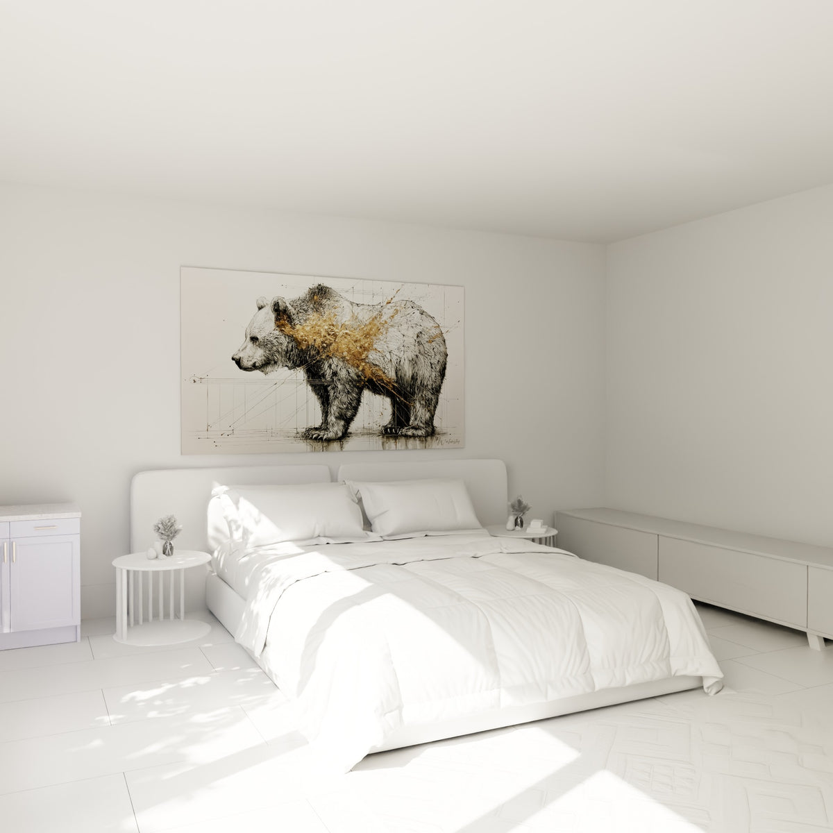 Silhouette d'ours brun aux traits anthracite et particules dorées, accrochée au-dessus d'un lit dans une chambre claire