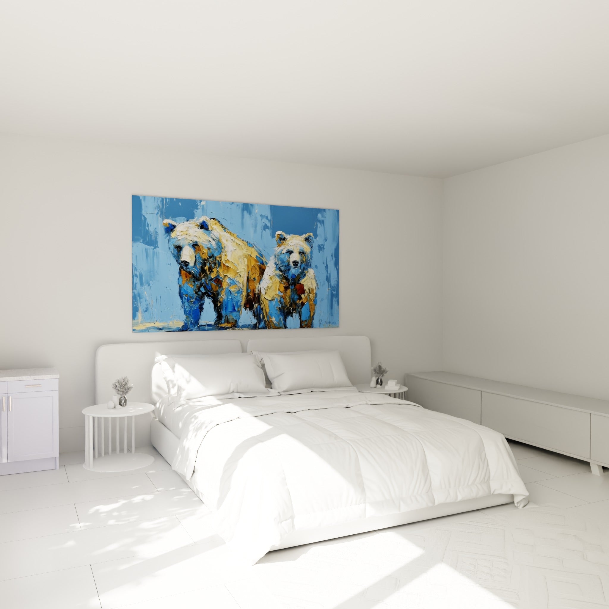 Duo d'ours bruns ocre et bleu pastel peints en matière épaisse, accroché au-dessus d'un lit dans une chambre claire