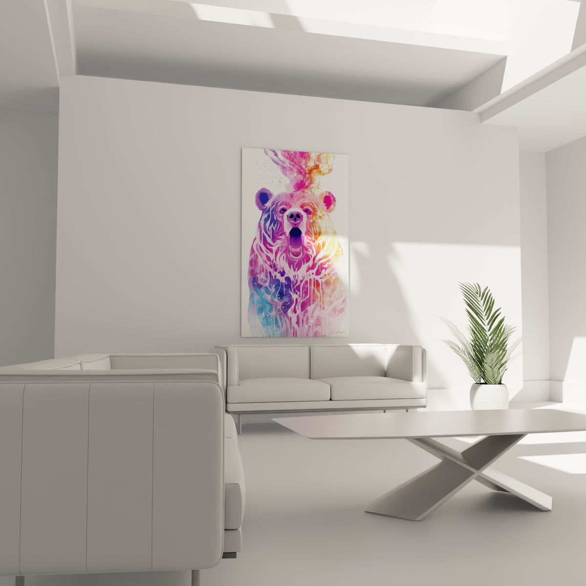 Pelage bleu et violet ruisselant de l'ours brun, au-dessus d'un canapé dans un salon lumineux