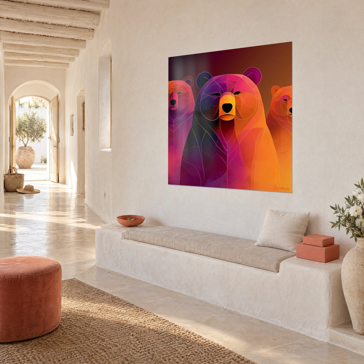 Gemälde zentraler brauner Bär mit bernsteinfarbener Schnauze, Verlauf in Magenta und Safran, an einer weiß gekalkten Wand, Dreiviertelansicht
