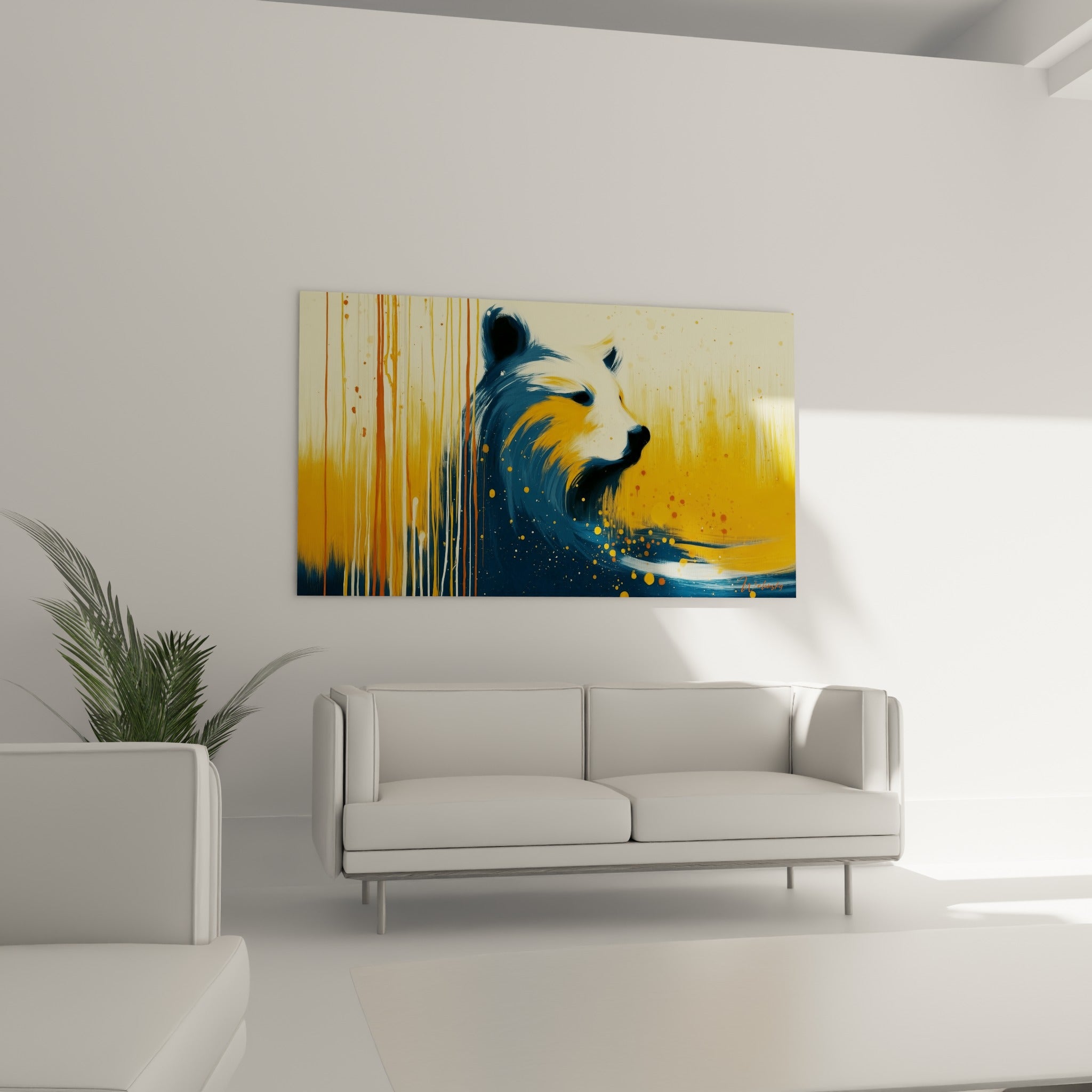 Tête d'ours brun aux nuances ocre et bleu marine, au-dessus d'un canapé dans un salon lumineux
