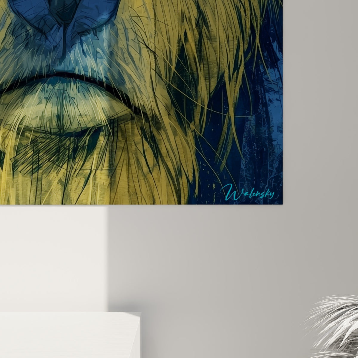Traits fins et hachures dorées de l'ours brun, matière picturale visible sur fond bleu marine craquelé