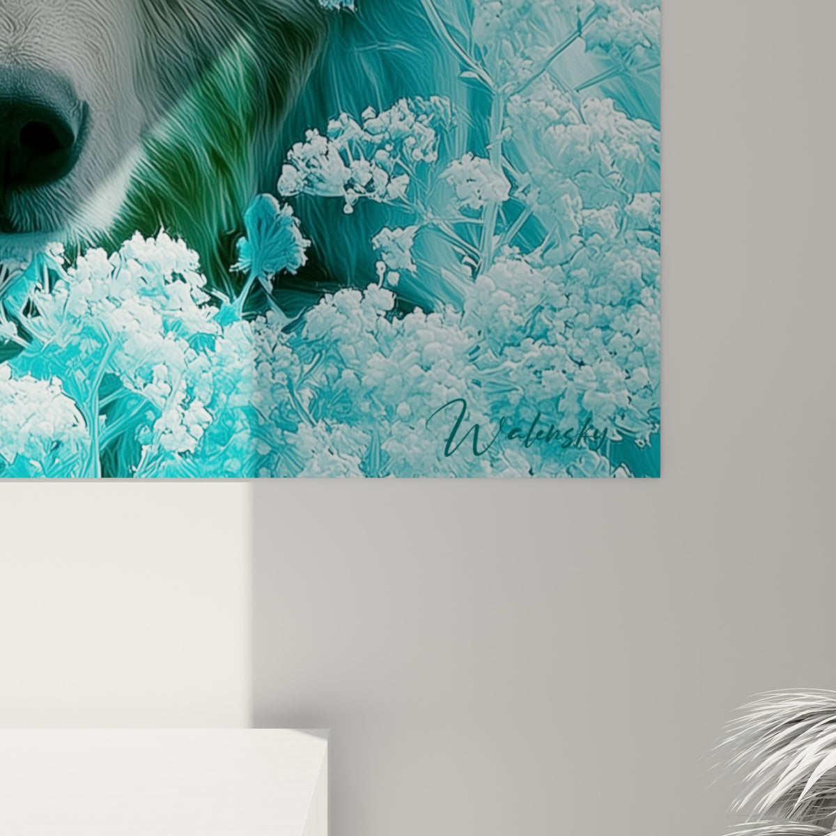 Texture du pelage bleu turquoise et grain floral blanc de l'Ours brun, empâtements visibles à l'impression