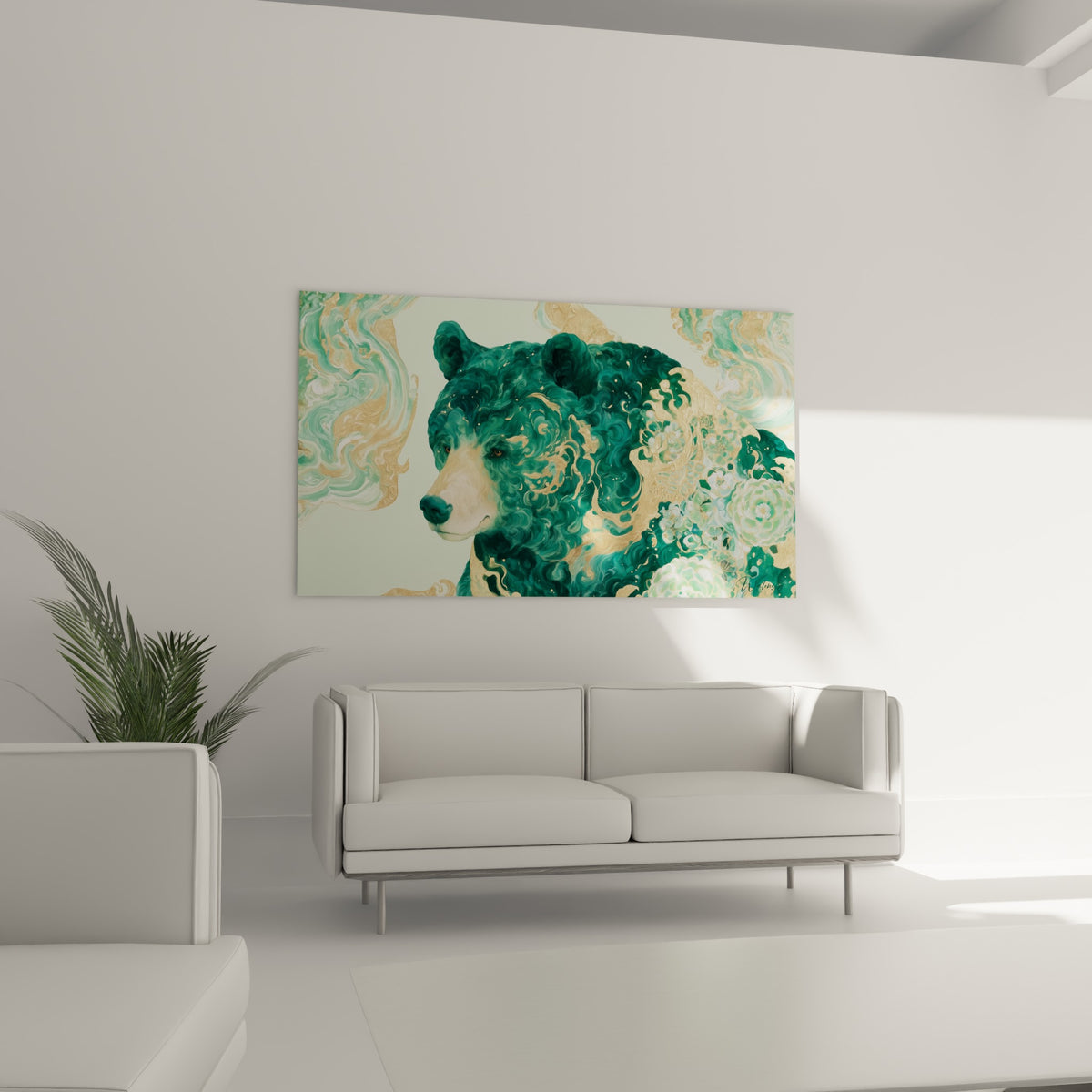 Portrait d'Ours brun aux volutes dorées et vertes, museau ivoire, au-dessus d'un canapé dans un salon lumineux