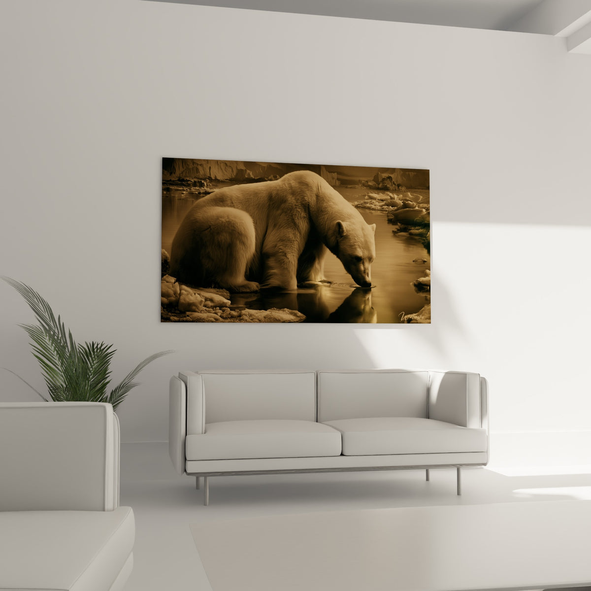 Ours polaire au pelage ocre se reflétant dans l'eau sépia, au-dessus d'un canapé dans un salon lumineux.