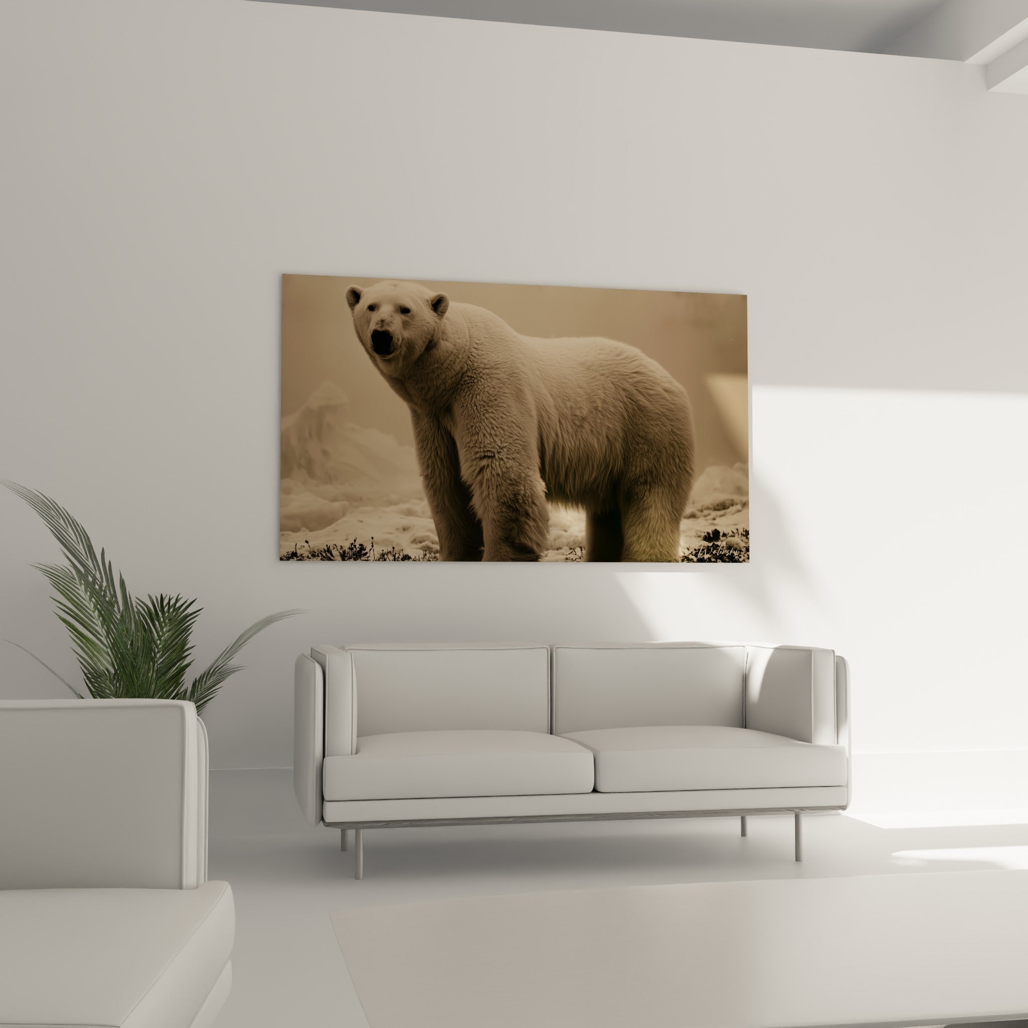 Silhouette massive de l'ours polaire aux tons sépia et beige, au-dessus d'un canapé dans un salon lumineux
