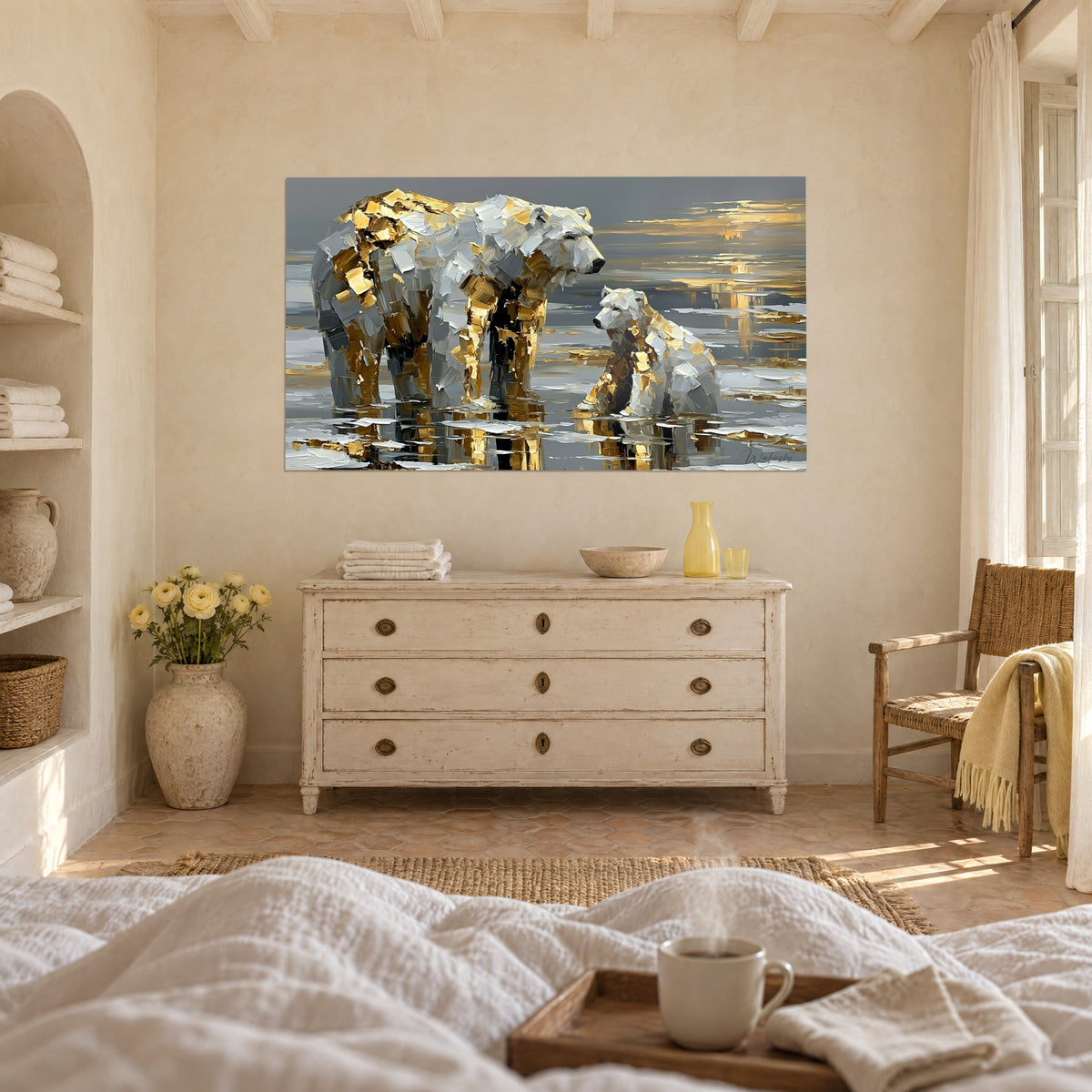 Gemälde Familie weißer Eisbären mit schimmernden Gold- und Silberflächen im grauen Wasser, über einem Bett in einem hellen Schlafzimmer