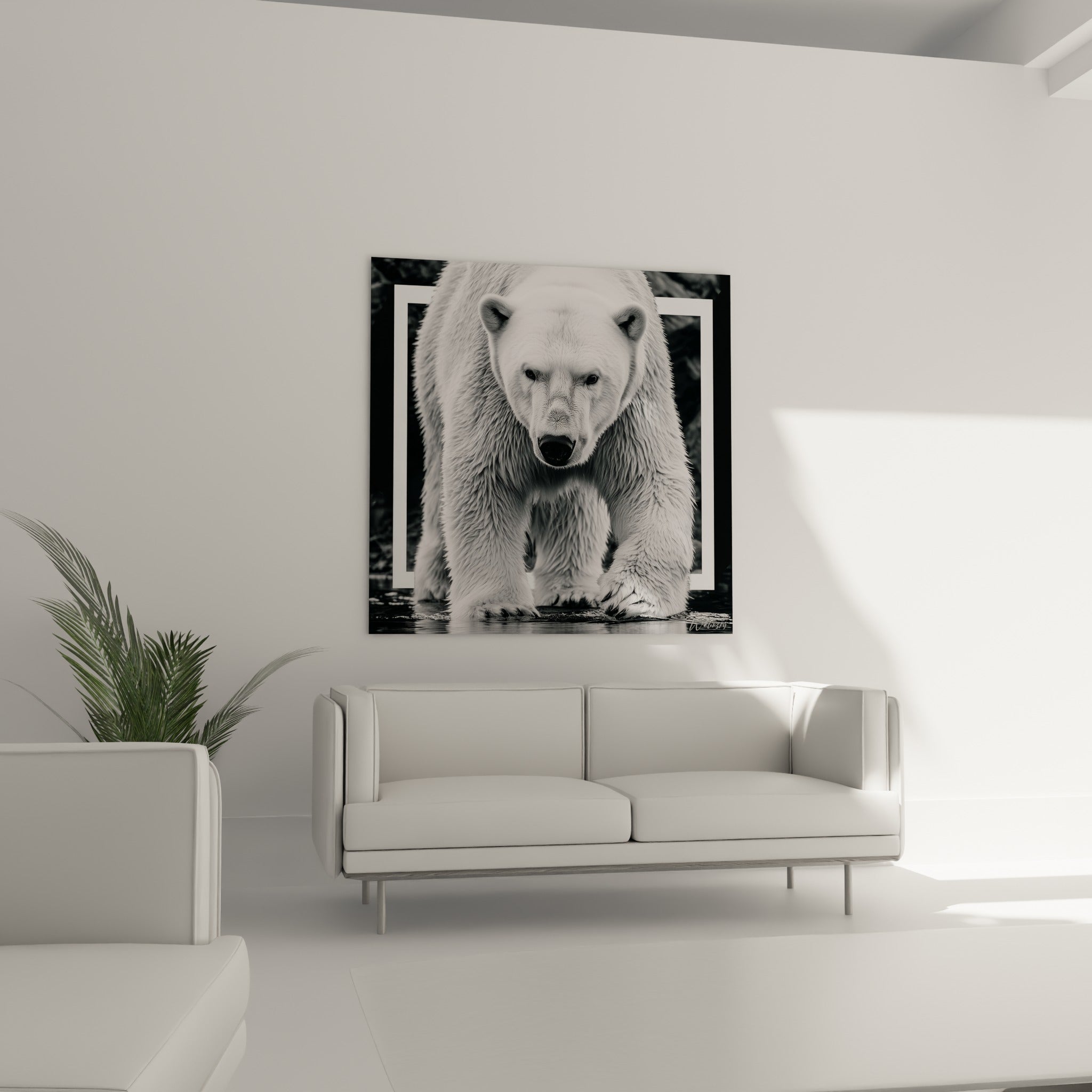 Ours polaire au regard sombre et pelage texturé blanc et anthracite, au-dessus d'un canapé dans un salon lumineux