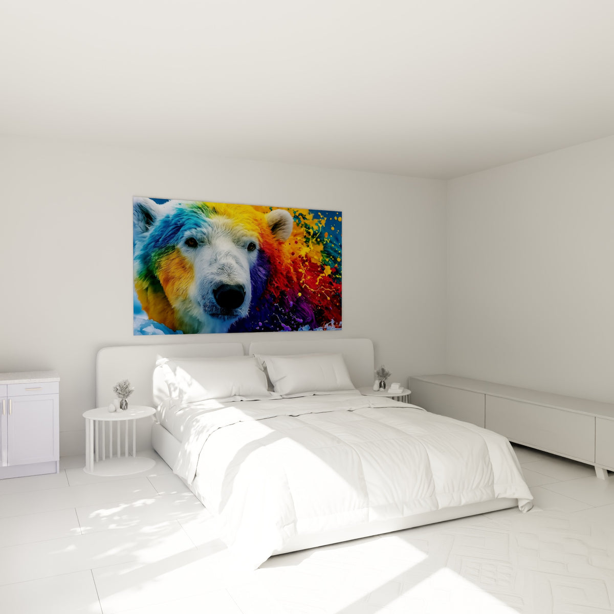 Regard brun de l'ours polaire entouré de violet et doré, au-dessus d'un lit dans une chambre claire