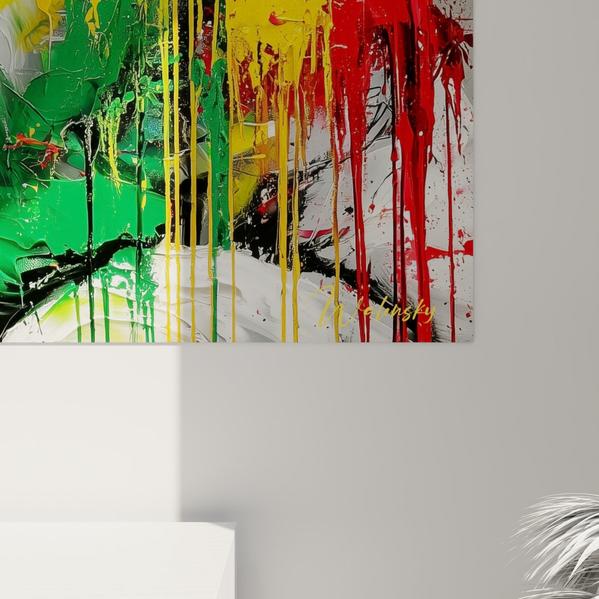 Empâtements de peinture blanche et rouge sur le museau d'ours polaire, coulures jaunes visibles de près