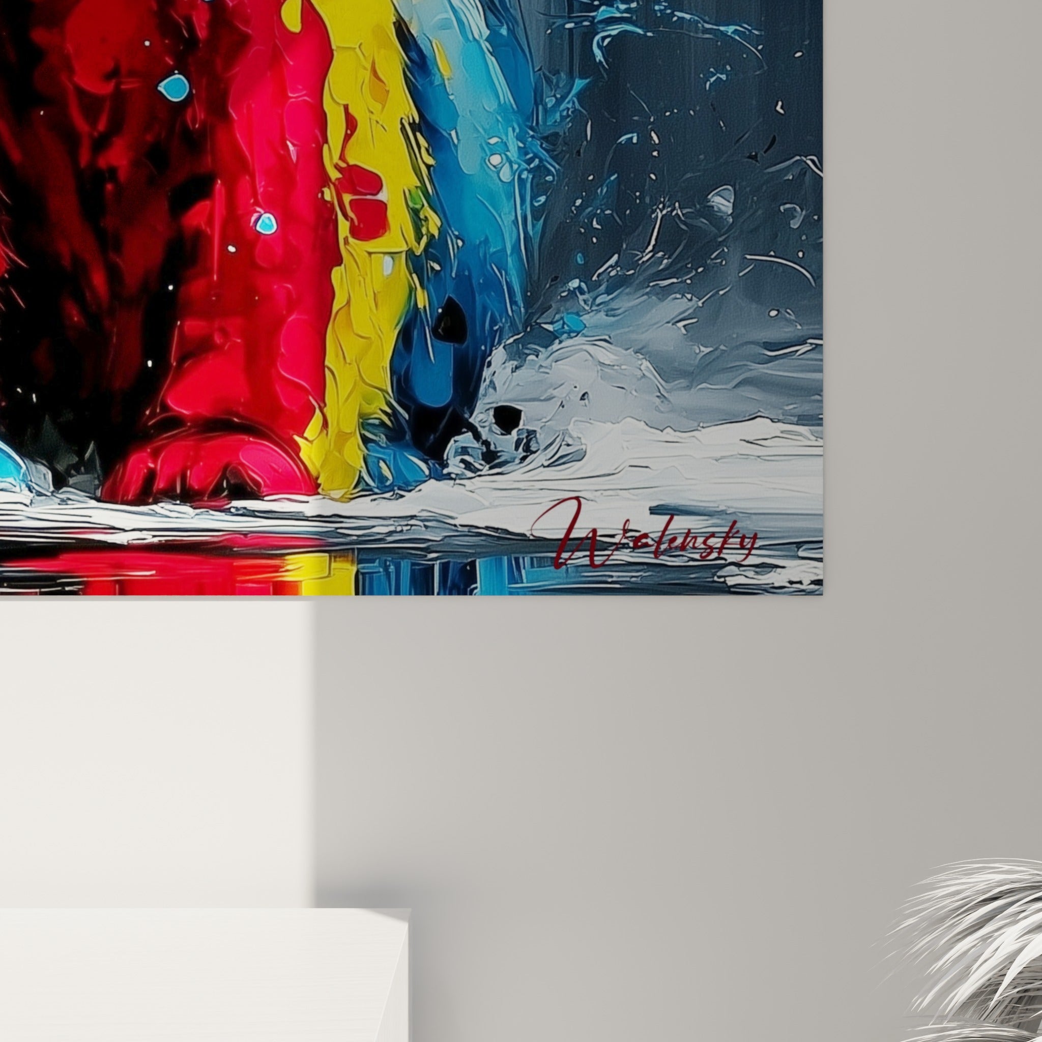 Empâtements de peinture rouge et bleu sur le pelage d'un ours polaire, texture épaisse et coulures visibles