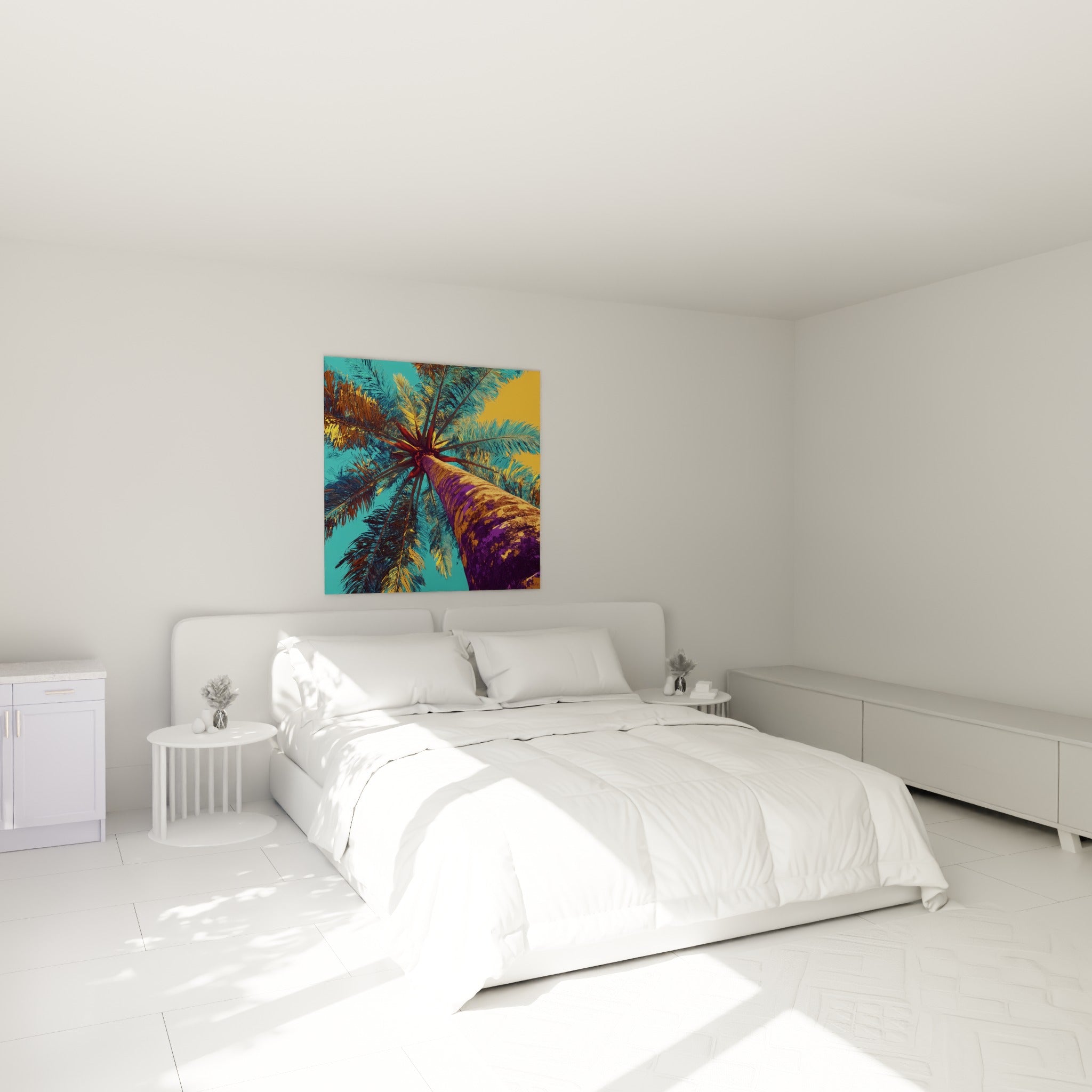 Feuillage turquoise et tronc violet du palmier accrochés au-dessus d'un lit dans une chambre claire