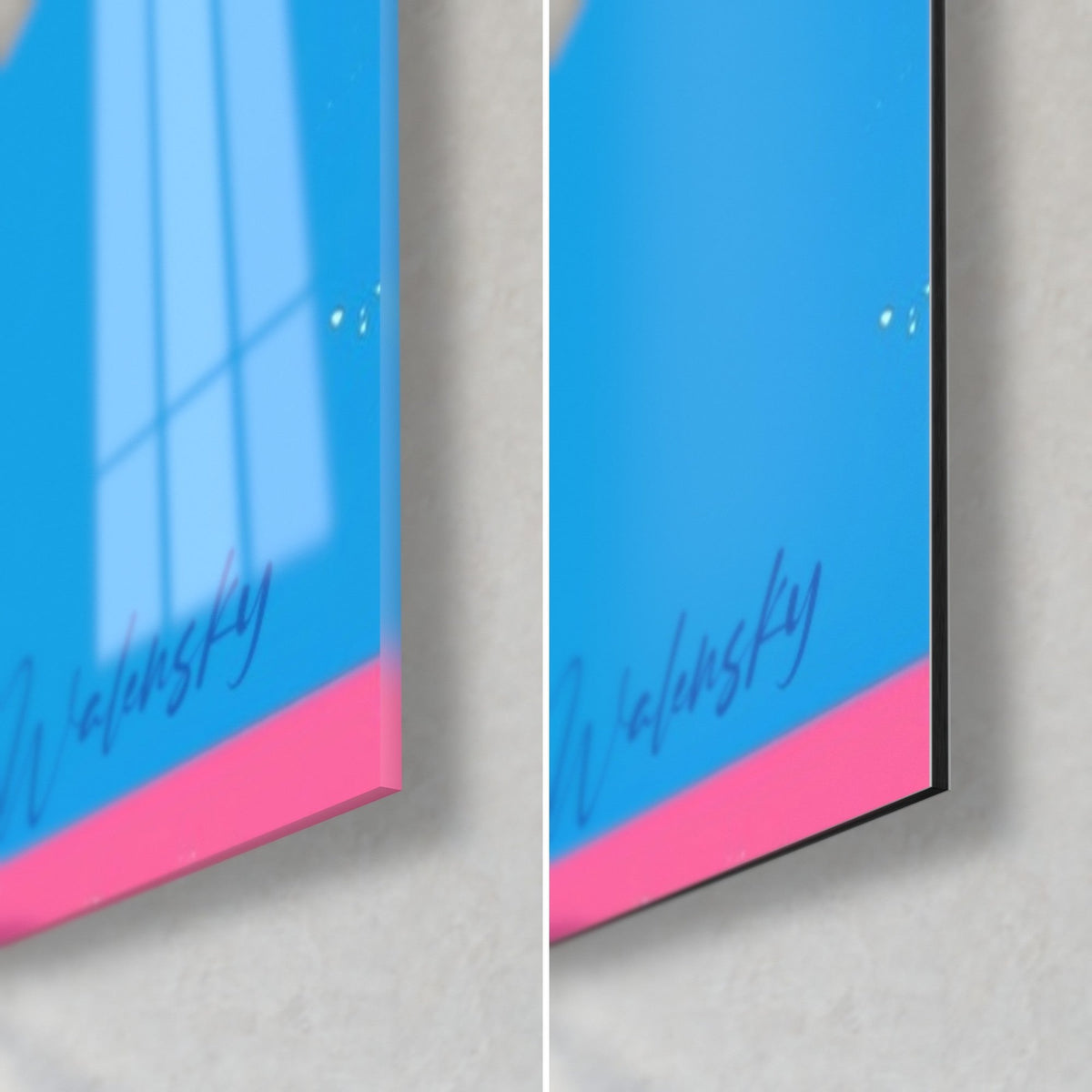 Quadro palma su cielo azzurro, angolo in basso a destra: vetro acrilico lucido e Dibond nero opaco, firma Walensky blu su striscia rosa
