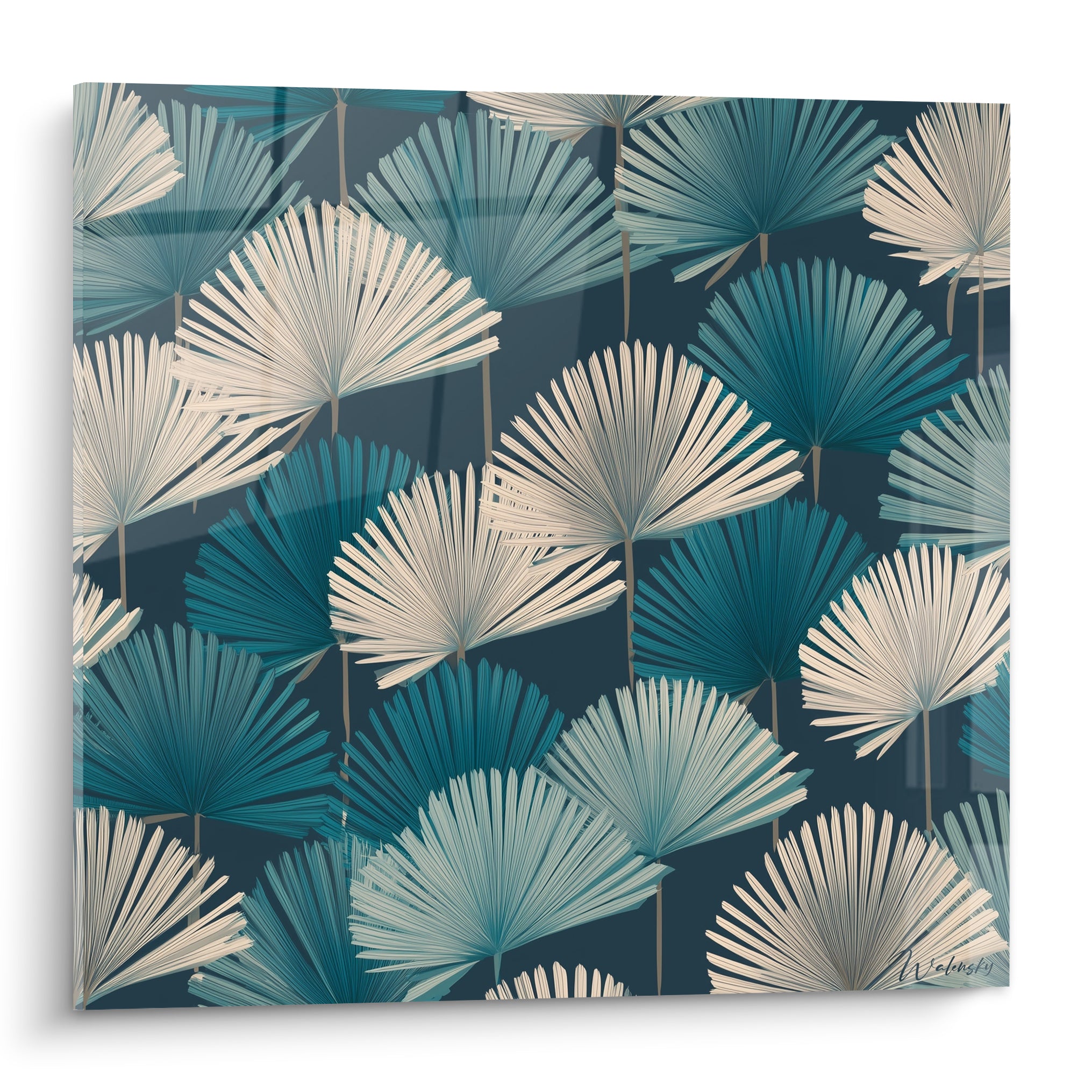 Palmier en éventails turquoise et ivoire répétés sur fond bleu marine dense et graphique