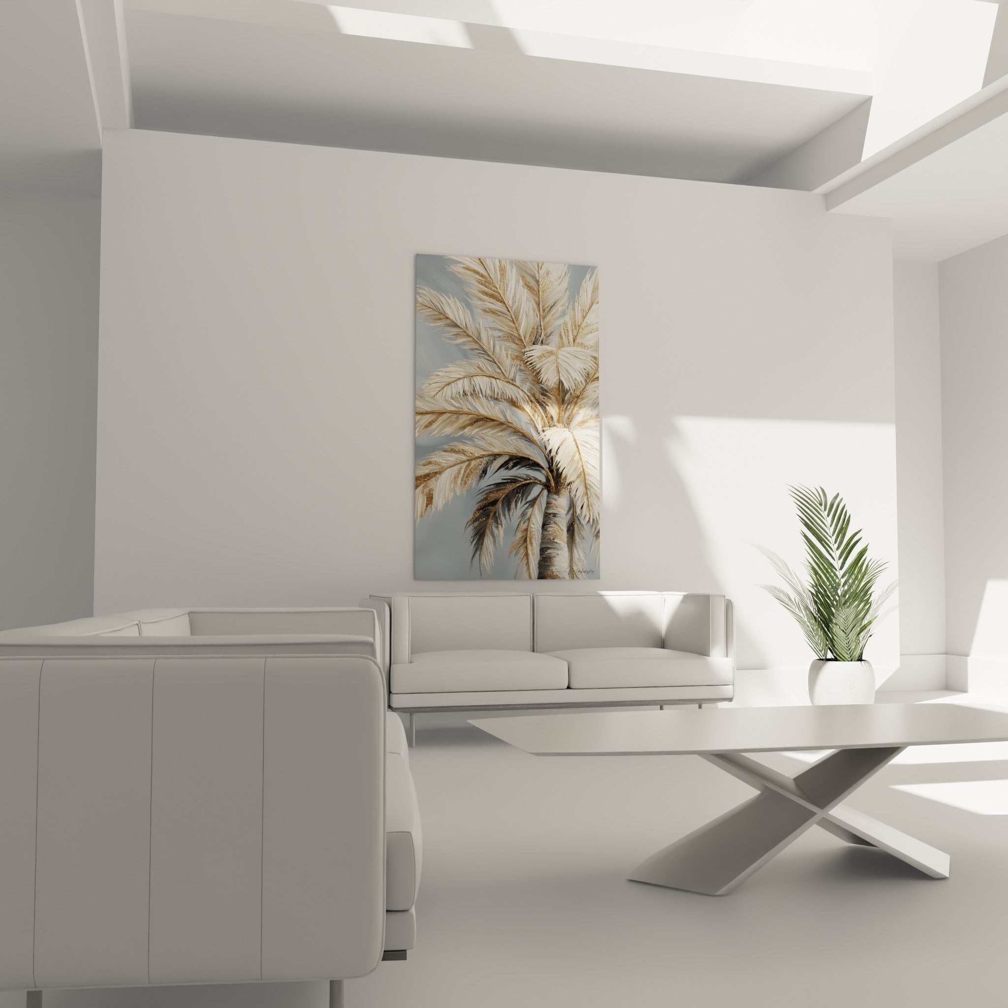 Palmes dorées et bleu gris du tableau palmier suspendues au-dessus d'un canapé dans un salon lumineux