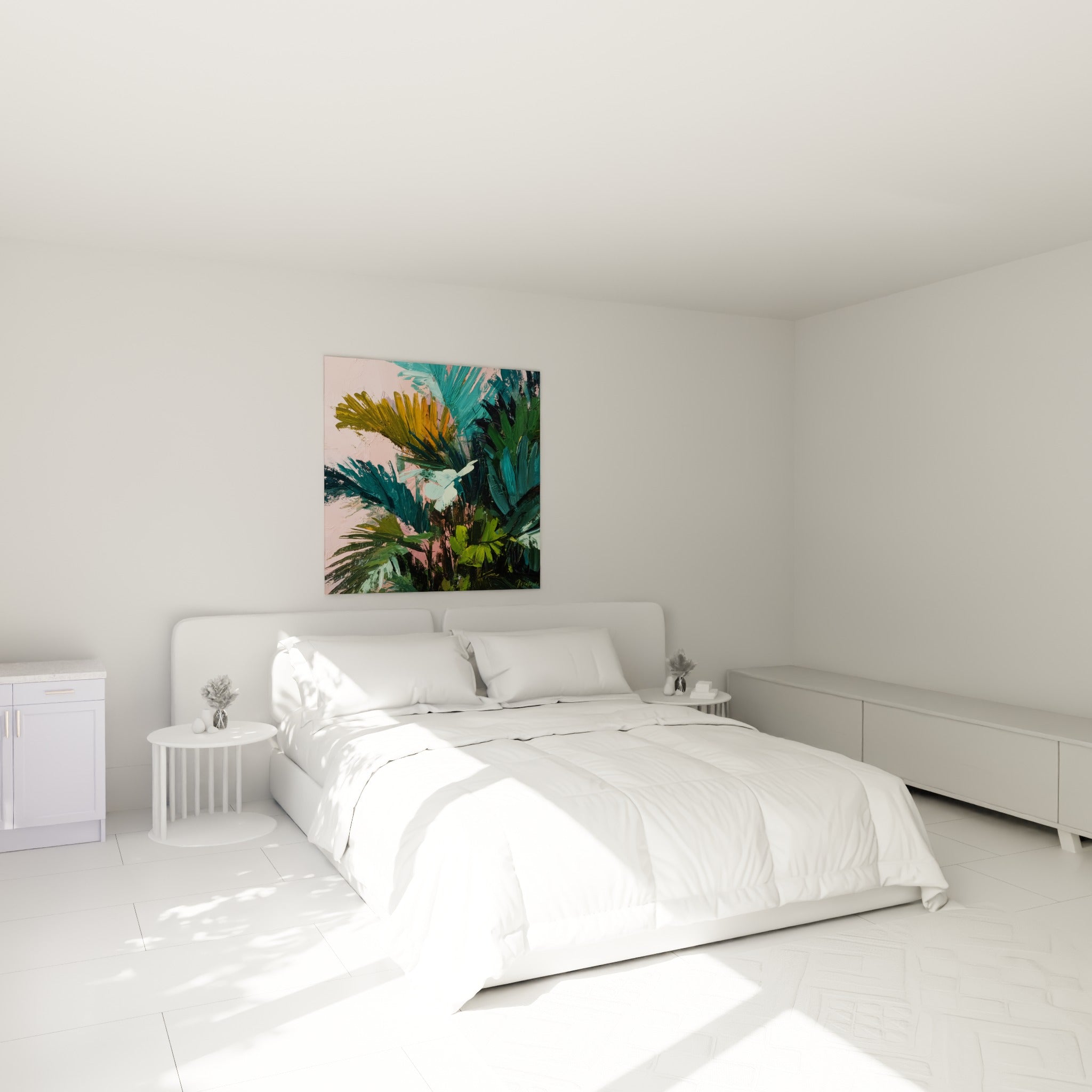 Feuillage de palmier vert et turquoise au-dessus d'un lit dans une chambre claire