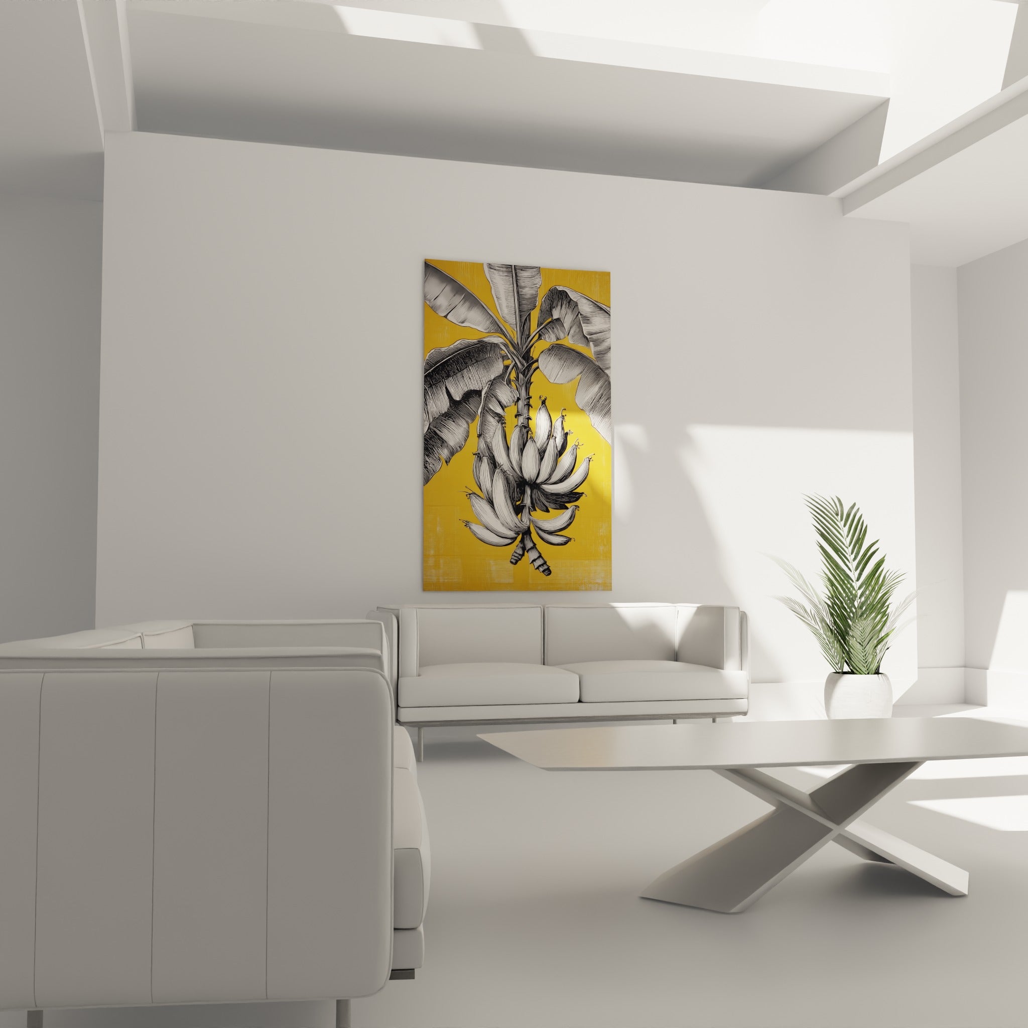 Feuilles de bananier gravées en noir sur jaune moutarde, disposées au-dessus d'un canapé dans un salon lumineux
