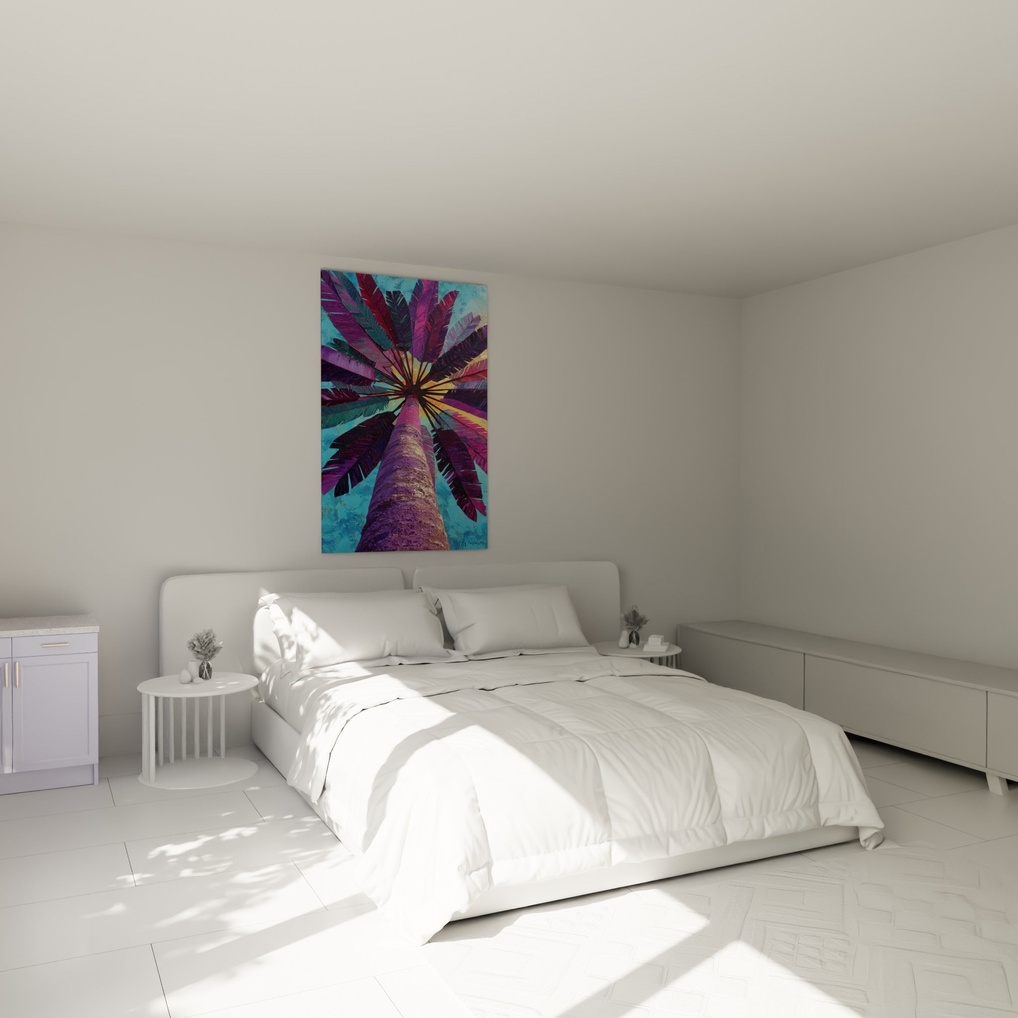 Palmes violettes et vertes se déployant en éventail au-dessus d'un lit dans une chambre claire