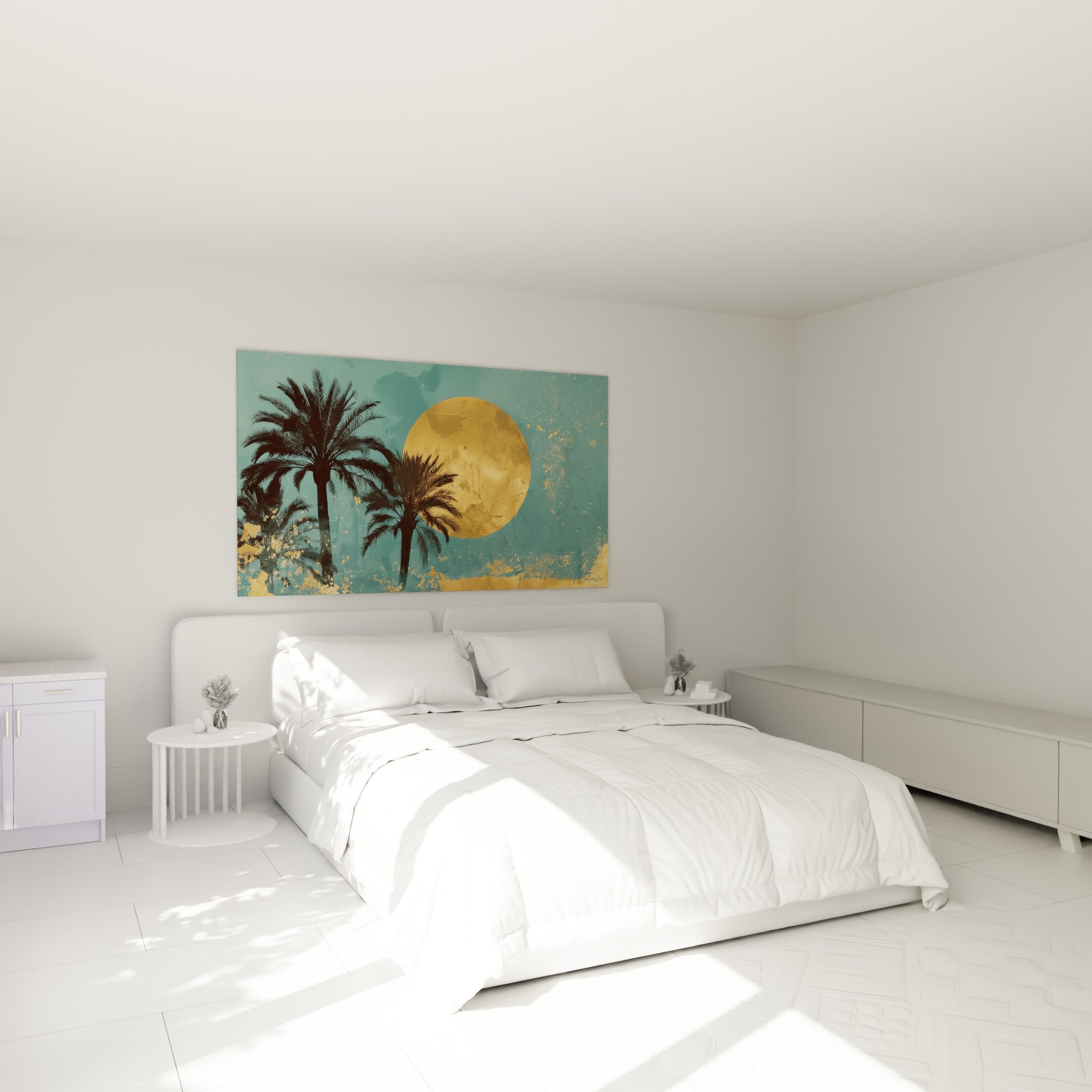 Silhouettes de palmiers et disque doré au-dessus d'un lit dans une chambre claire